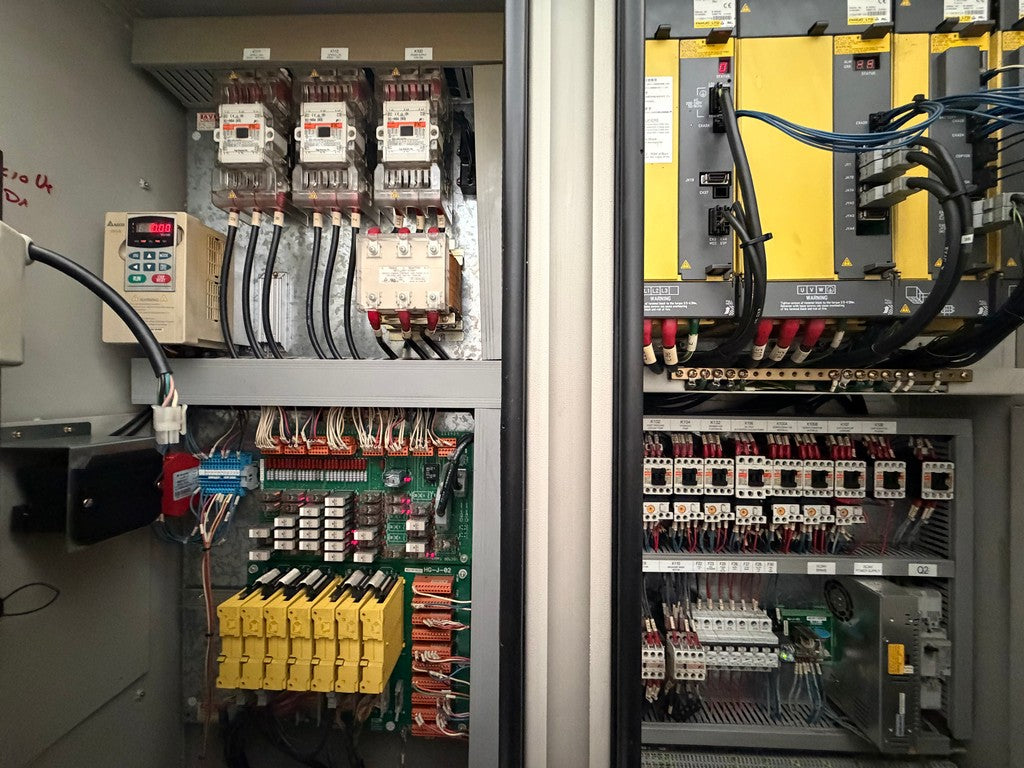 Centro di lavoro verticale VICTOR A110 usato il Metalmeccanico Di M