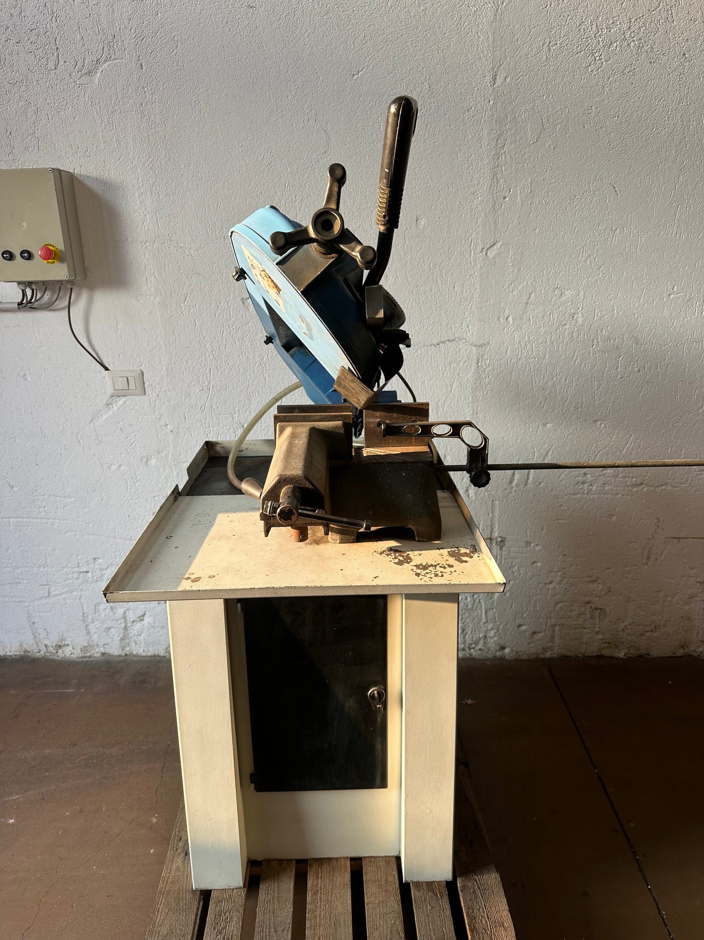 Segatrice a nastro FEMI 792 – 220V usata il Metalmeccanico Di M