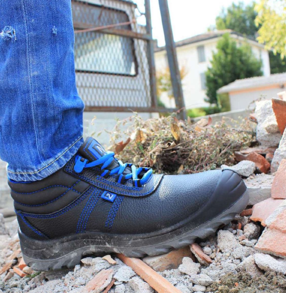Scarpa antinfortunistica BASE PLUS S3 SR per officina meccanica DANICO