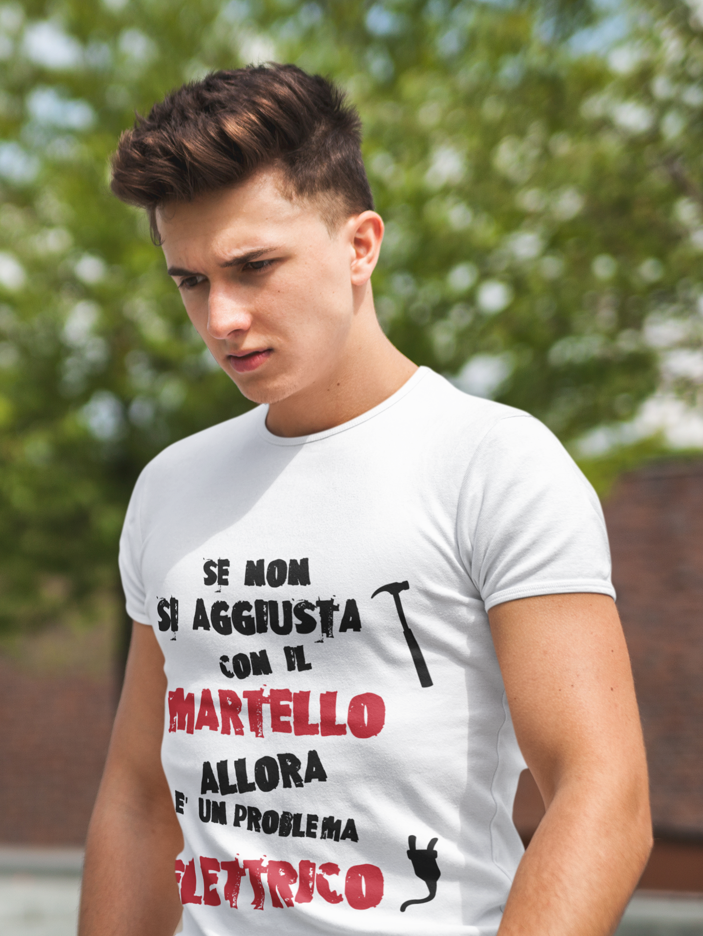Maglietta "Se non si aggiusta con il martello....... "