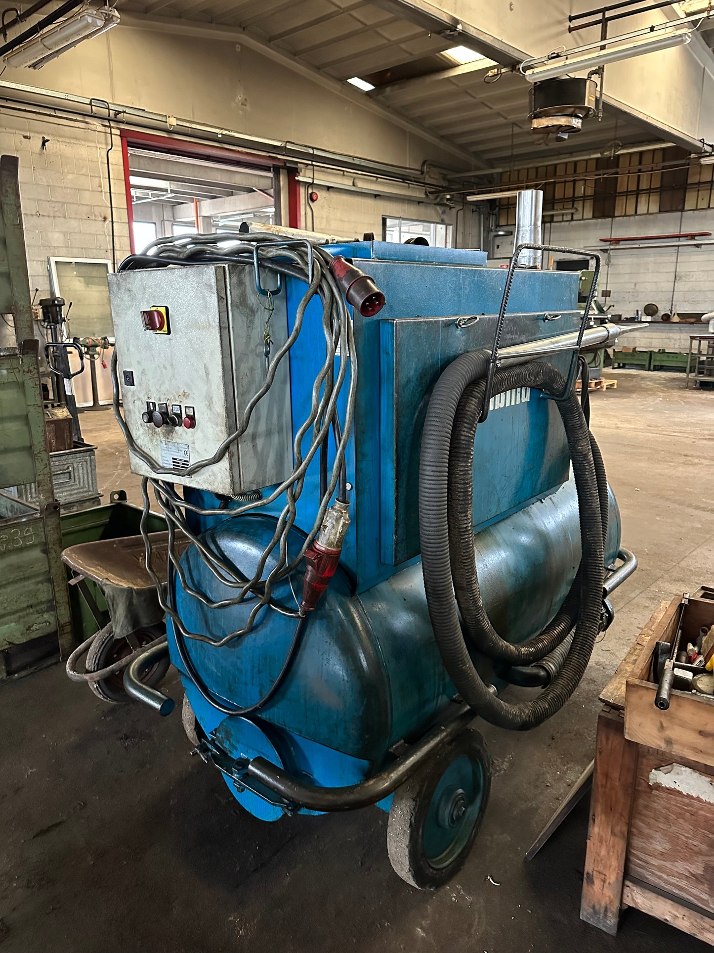 Aspiratori industriali SIBILIA per recupero liquidi da macchine utensili il Metalmeccanico Di M