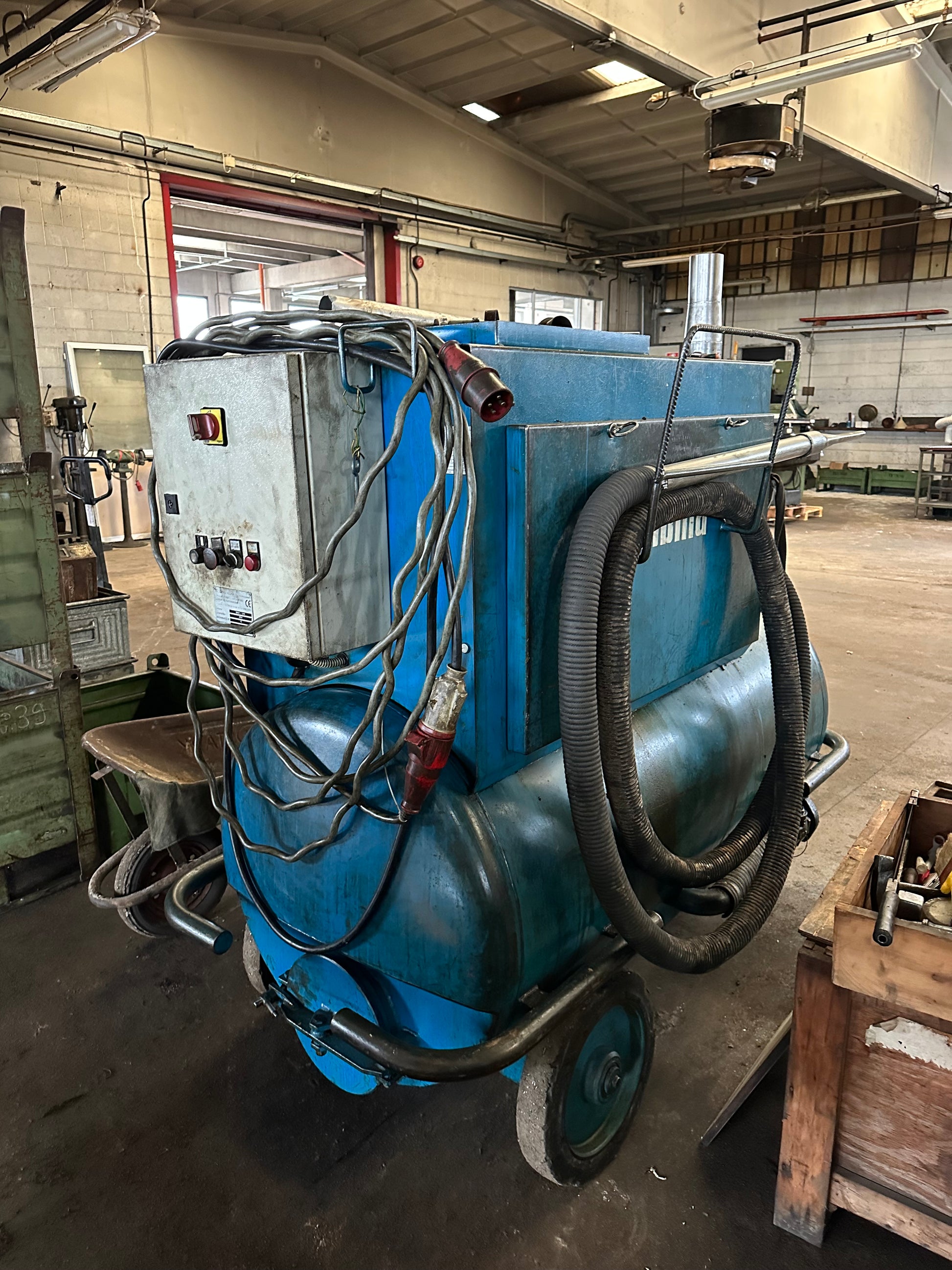 Aspiratori industriali SIBILIA per recupero liquidi da macchine utensili il Metalmeccanico Di M