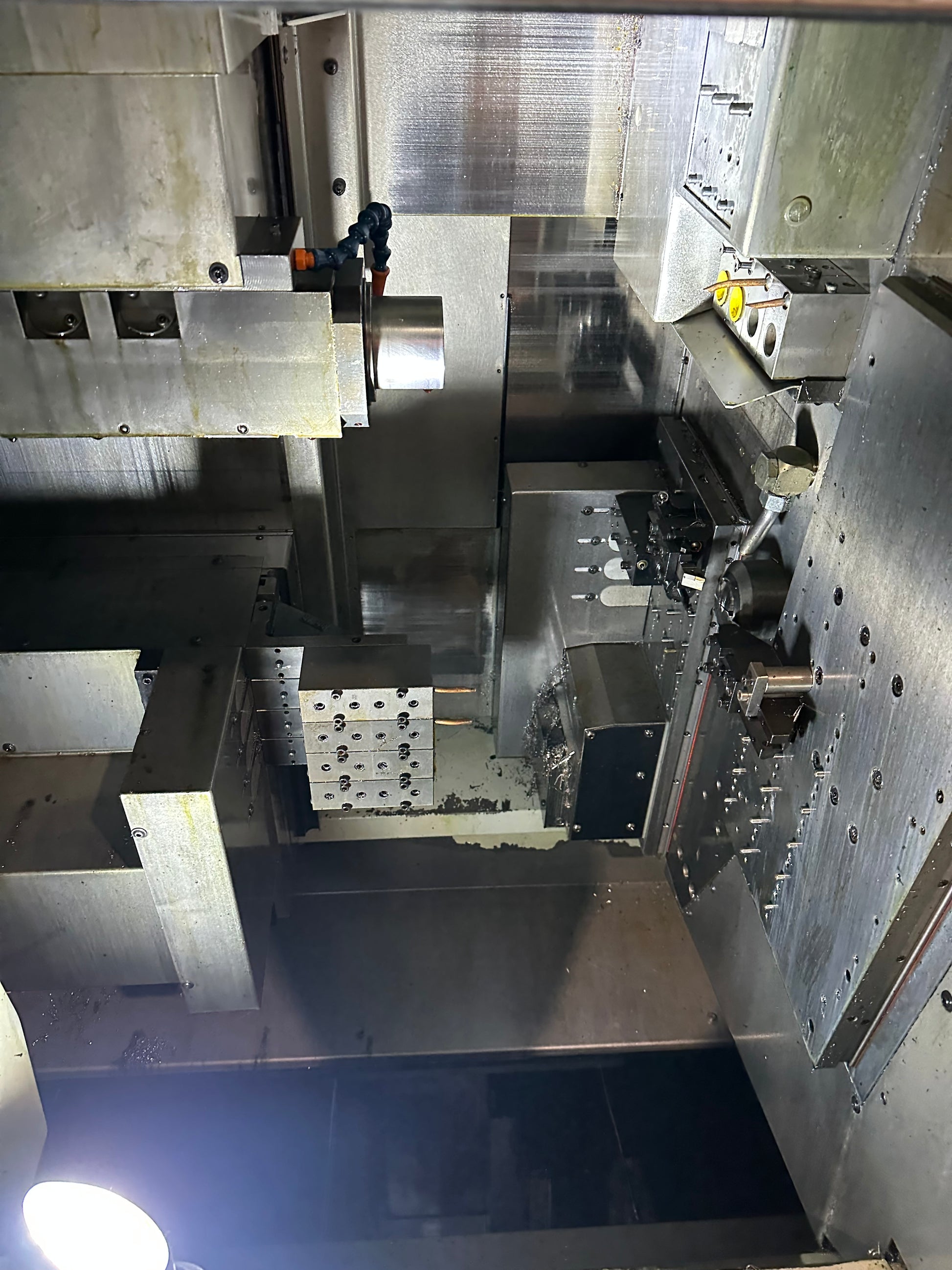 Tornio automatico TORNOS BECHLER DECO 2000/26 usato con caricatore FMB Robobar il Metalmeccanico Di M