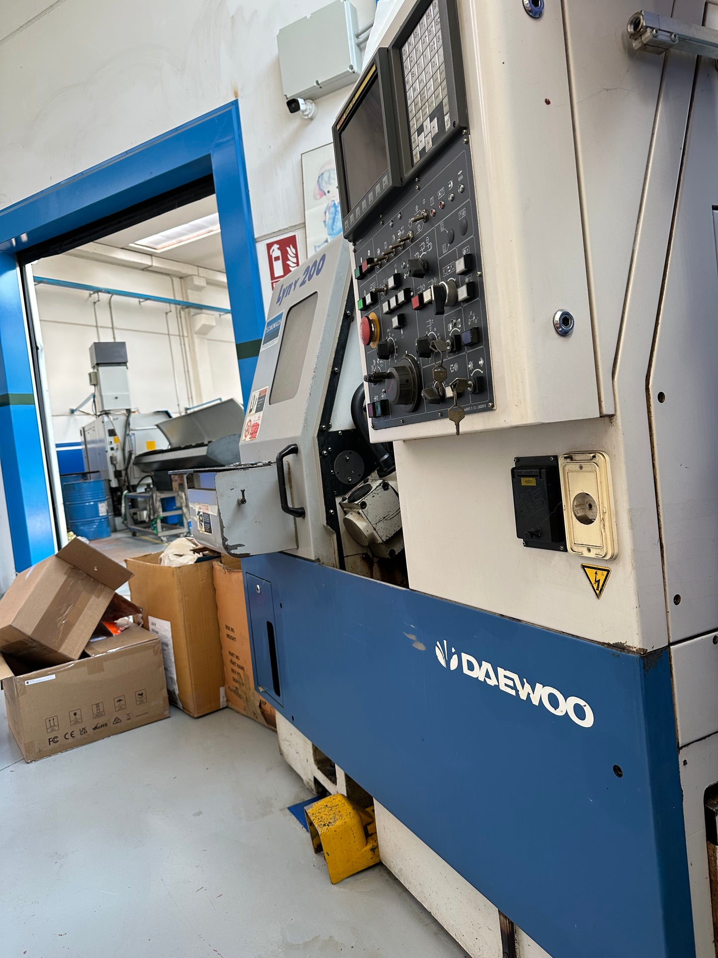 Tornio CNC Daewoo Lynx 200 B usato Fanuc 21-T con contropunta e aspiratore il Metalmeccanico Di M