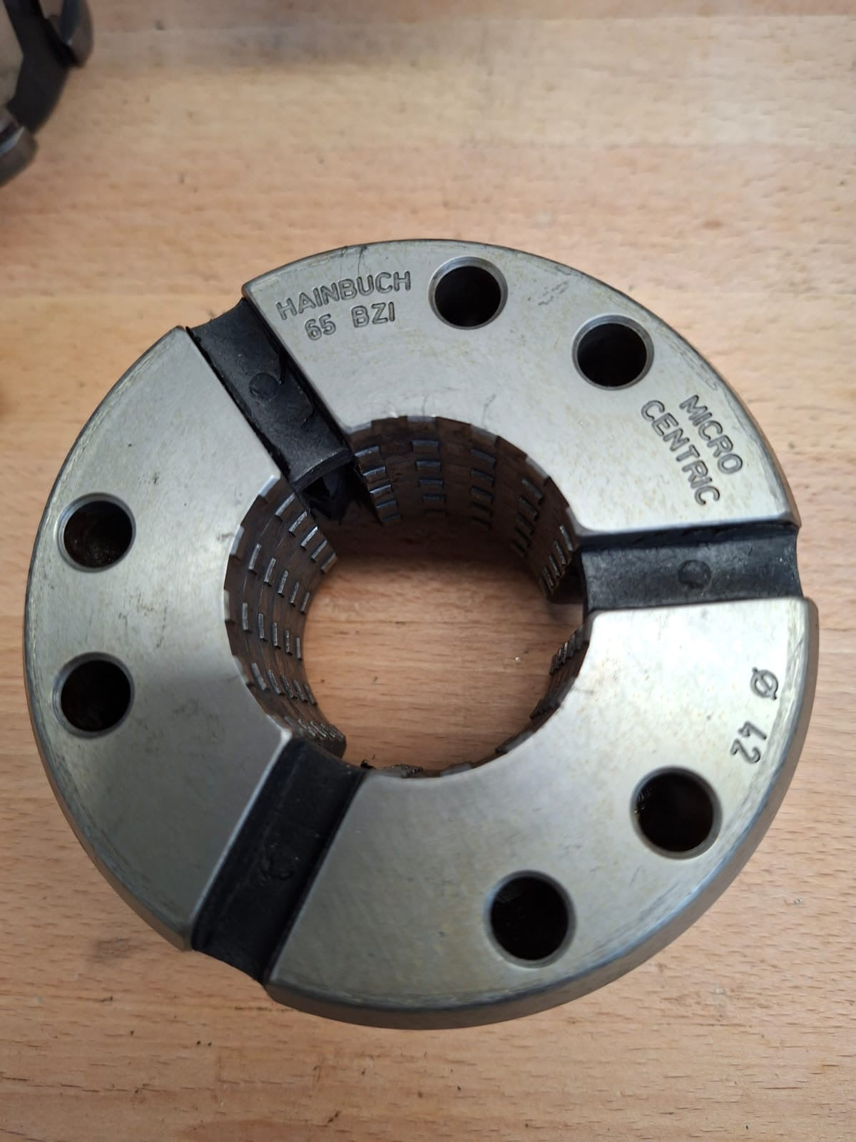 Pinze Hainbuch / Unilock 65 usate, disponibili in varie misure tonde ed esagonali. il Metalmeccanico Di M