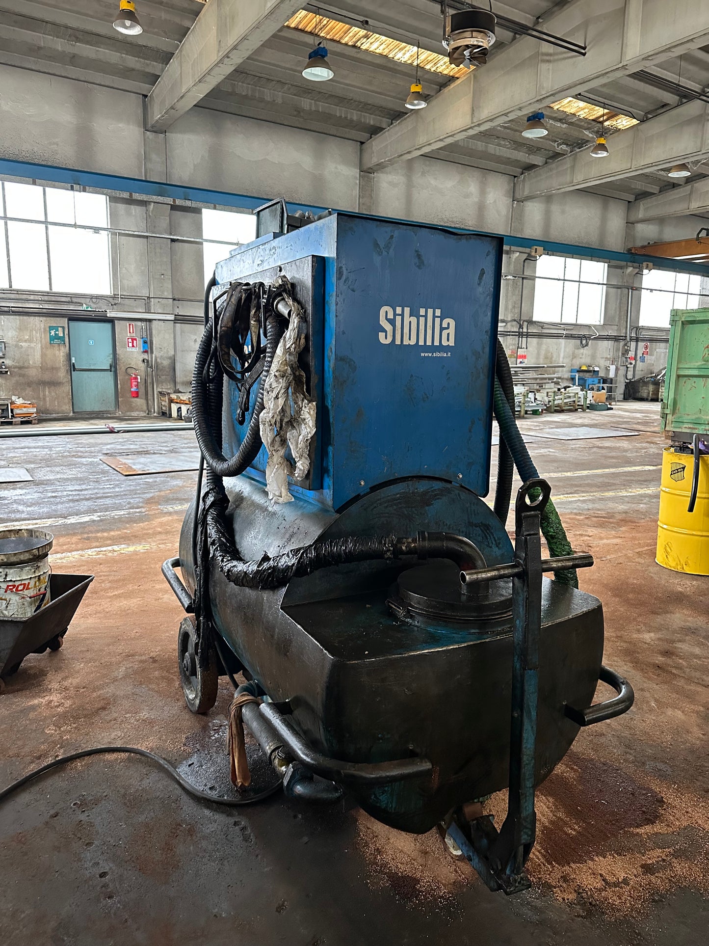 Aspiratori industriali SIBILIA per recupero liquidi da macchine utensili il Metalmeccanico Di M
