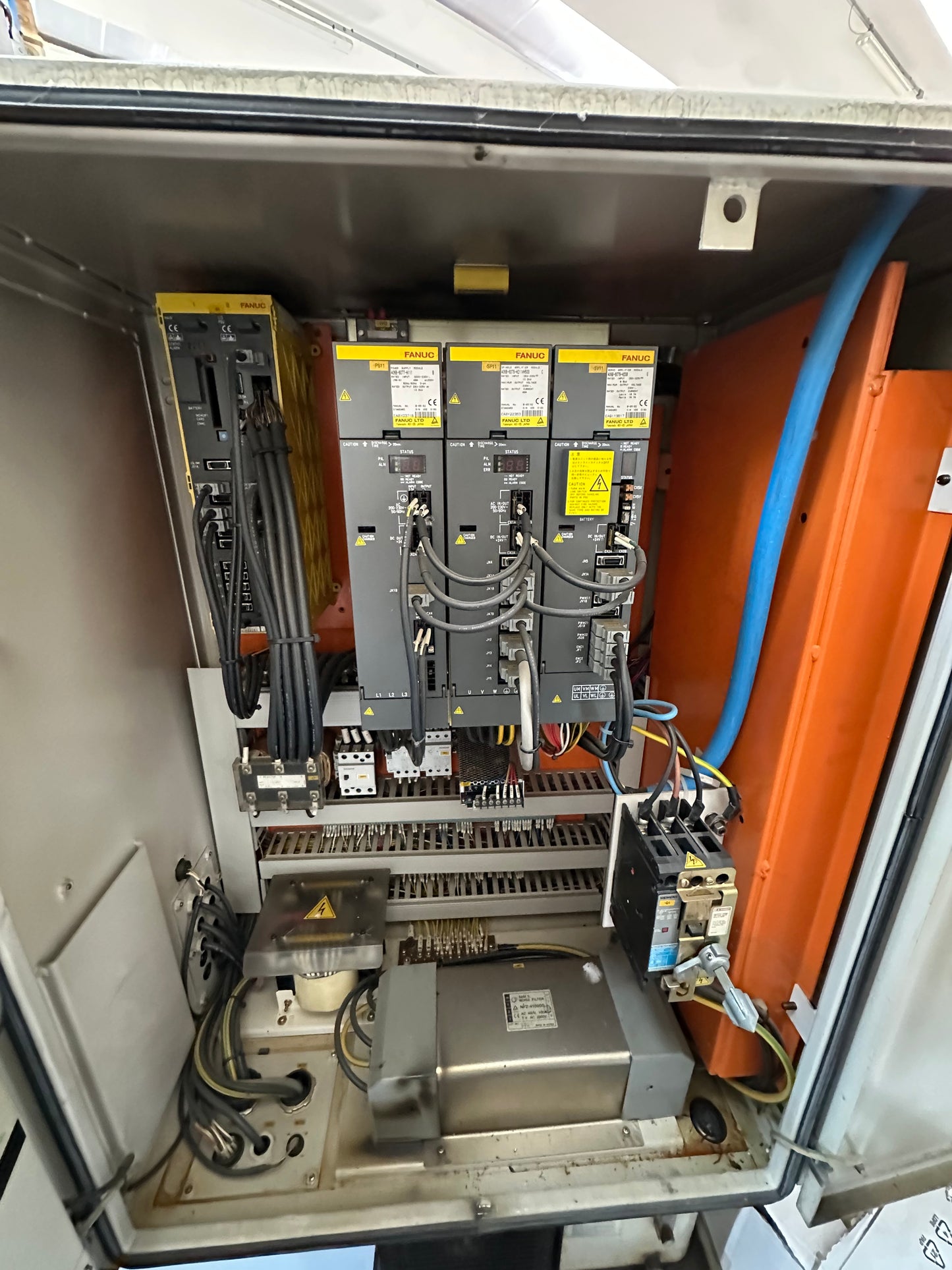 Tornio CNC Daewoo Lynx 200 B usato Fanuc 21-T con contropunta e aspiratore il Metalmeccanico Di M
