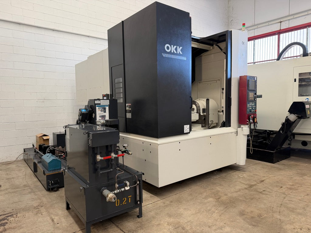 Centro di lavoro 5 assi continui ad alta velocità OKK VP600 5AX usato il Metalmeccanico Di M