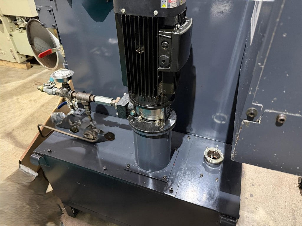 Centro di lavoro 5 assi continui ad alta velocità OKK VP600 5AX usato il Metalmeccanico Di M