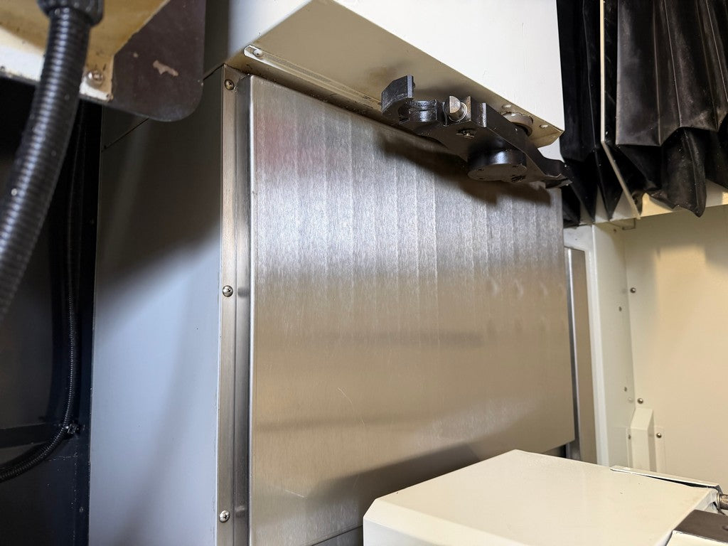 Centro di lavoro 5 assi continui ad alta velocità OKK VP600 5AX usato il Metalmeccanico Di M