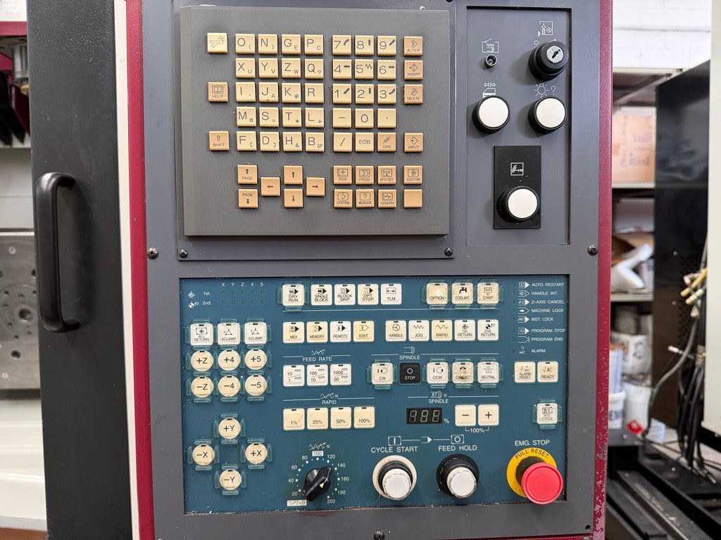 Centro di lavoro 5 assi continui ad alta velocità OKK VP600 5AX usato il Metalmeccanico Di M