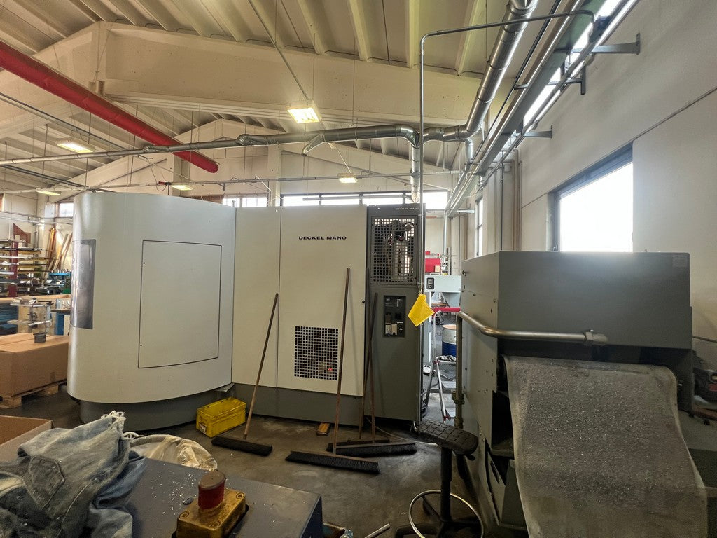 Centro di lavoro 5 assi pallettizzato DMG DMC 60T RS3 usato