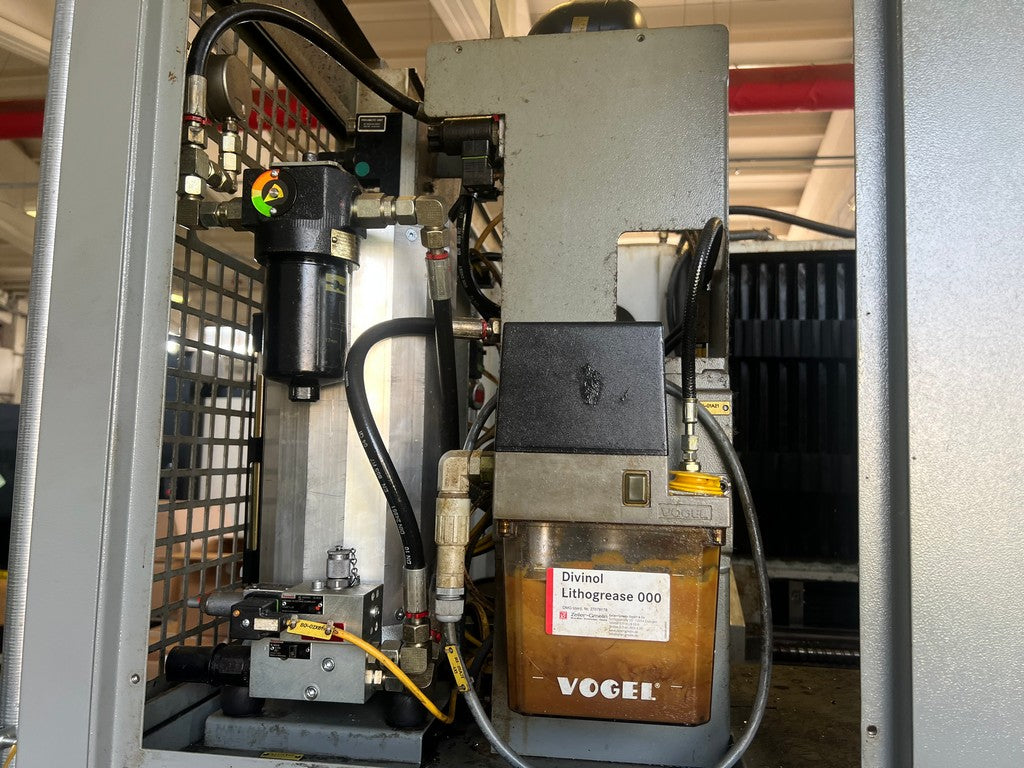Centro di lavoro 5 assi pallettizzato DMG DMC 60T RS3 usato