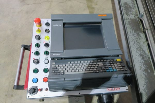 Centro di lavoro verticale a montante mobile GUALDONI GV 400 usato il Metalmeccanico Di M