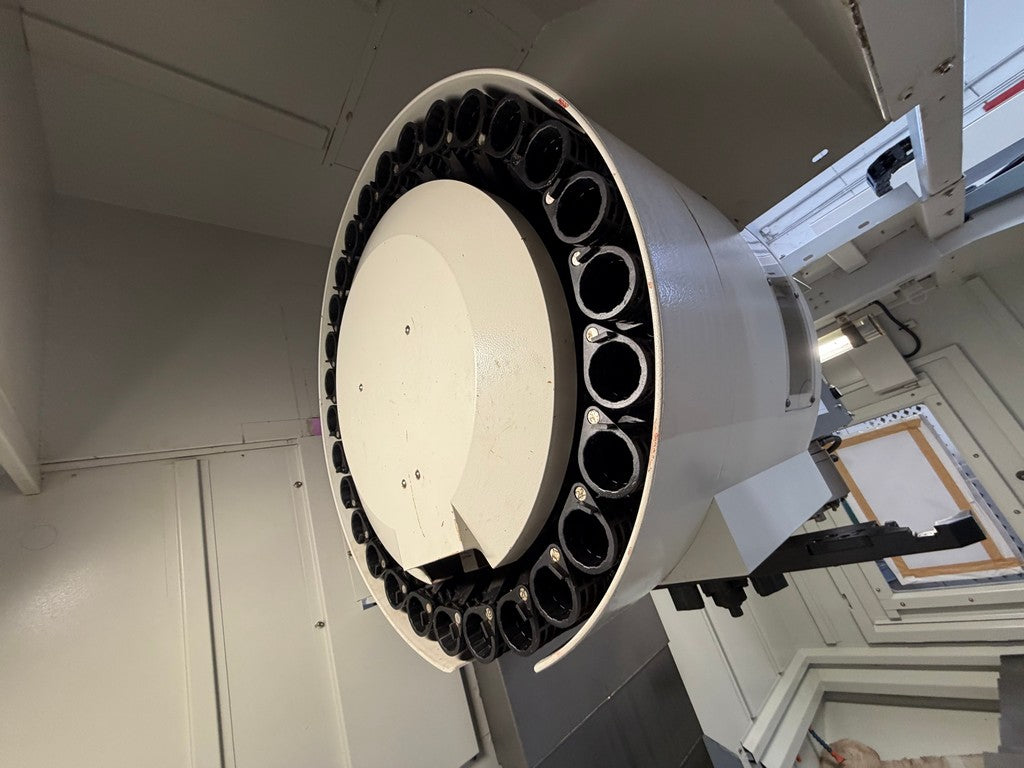 Centro di lavoro verticale AKIRA SEIKI 4.5 XP usato REVISIONATO il Metalmeccanico Di M