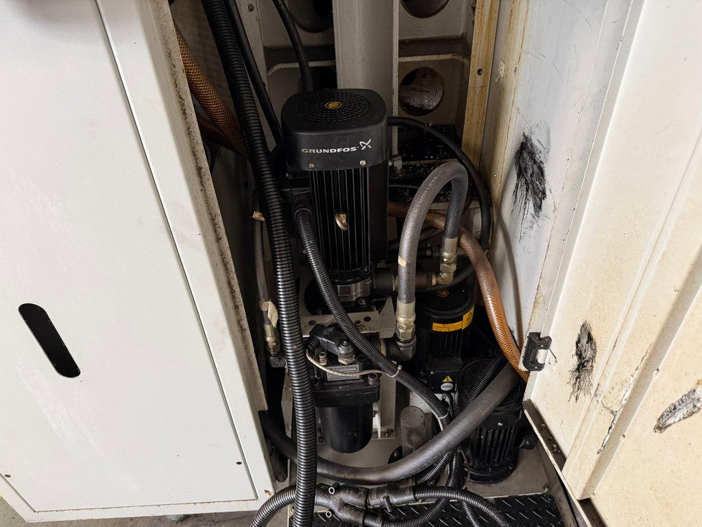 Centro di lavoro verticale BRIDGEPORT XR 1000 usato