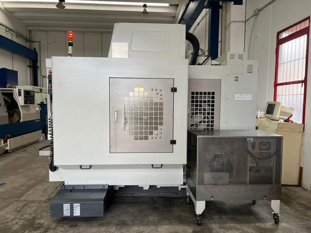 Centro di lavoro verticale MAXIMART Q-13 usato il Metalmeccanico Di M