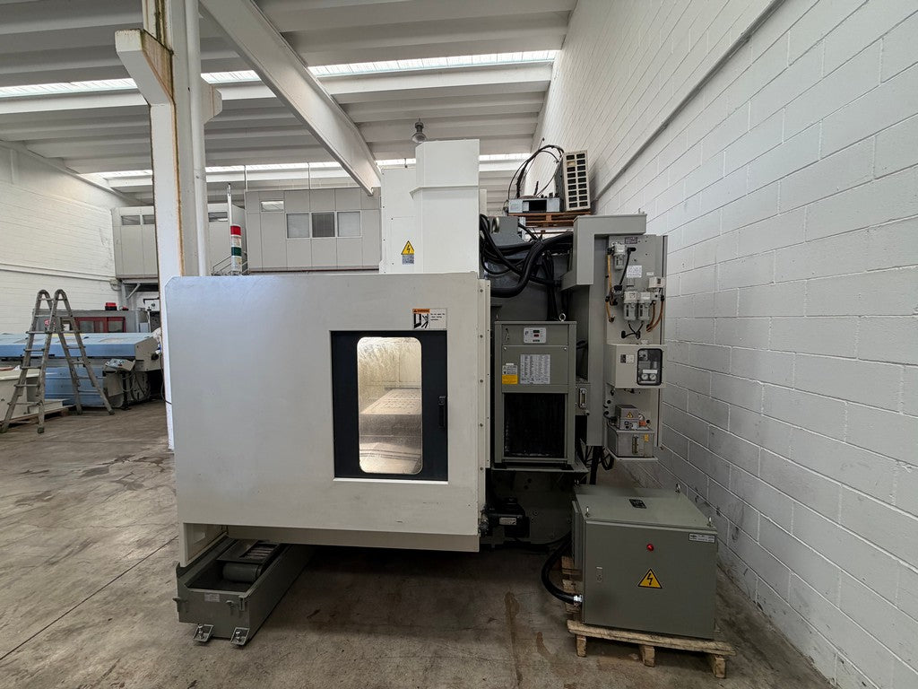 Centro di lavoro verticale VICTOR A110 usato il Metalmeccanico Di M