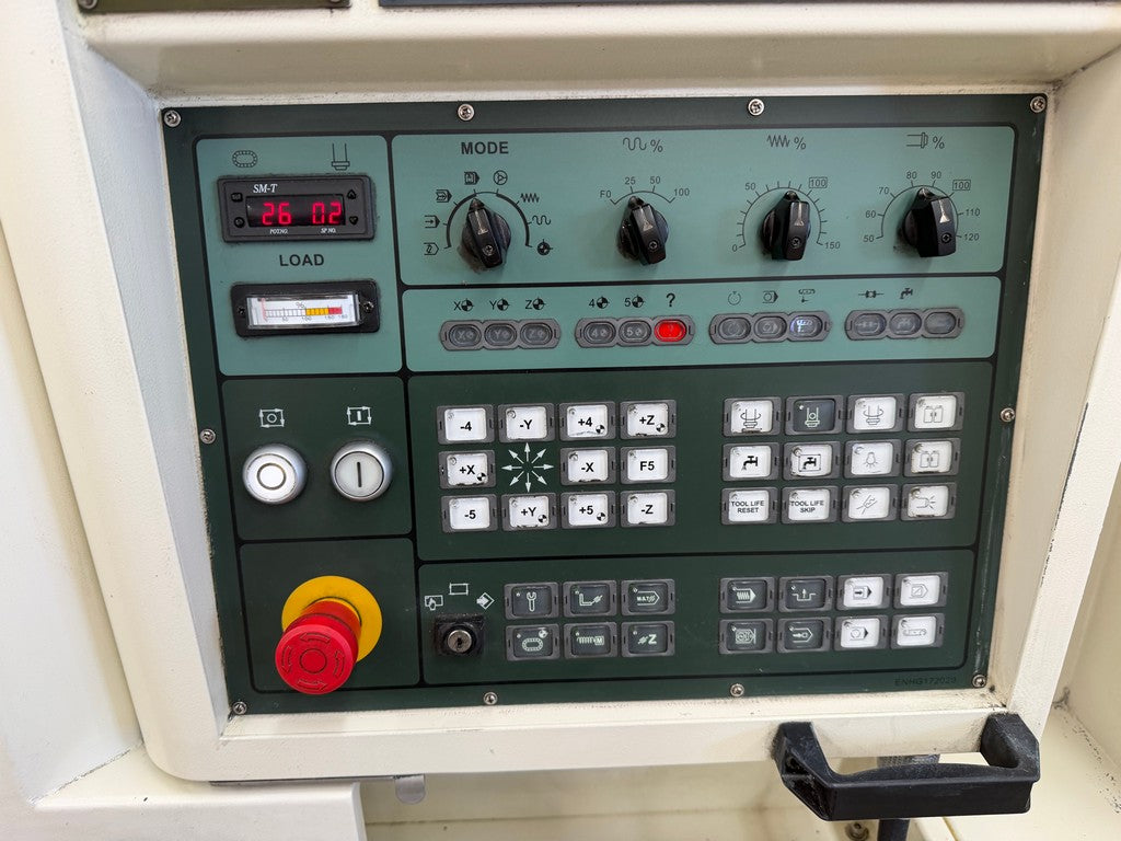 Centro di lavoro verticale VICTOR A110 usato il Metalmeccanico Di M