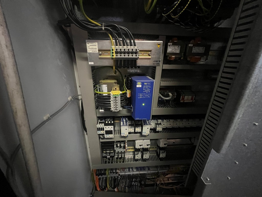 Centro di lavoro verticale ad alta velocità HERMLE C800V usato il Metalmeccanico Di M