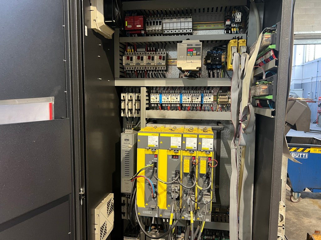 Centro di lavoro verticale pendolare EIKON MV2 il Metalmeccanico Di M
