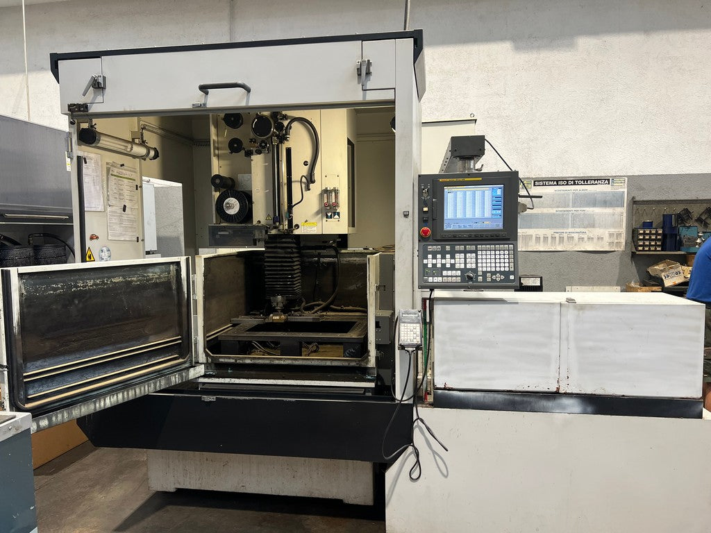 Elettroerosione a filo FANUC ALFA 1-iC usata il Metalmeccanico Di M