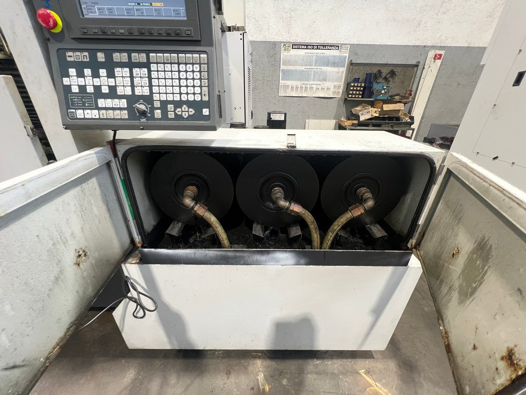 Elettroerosione a filo FANUC ALFA 1-iC usata il Metalmeccanico Di M
