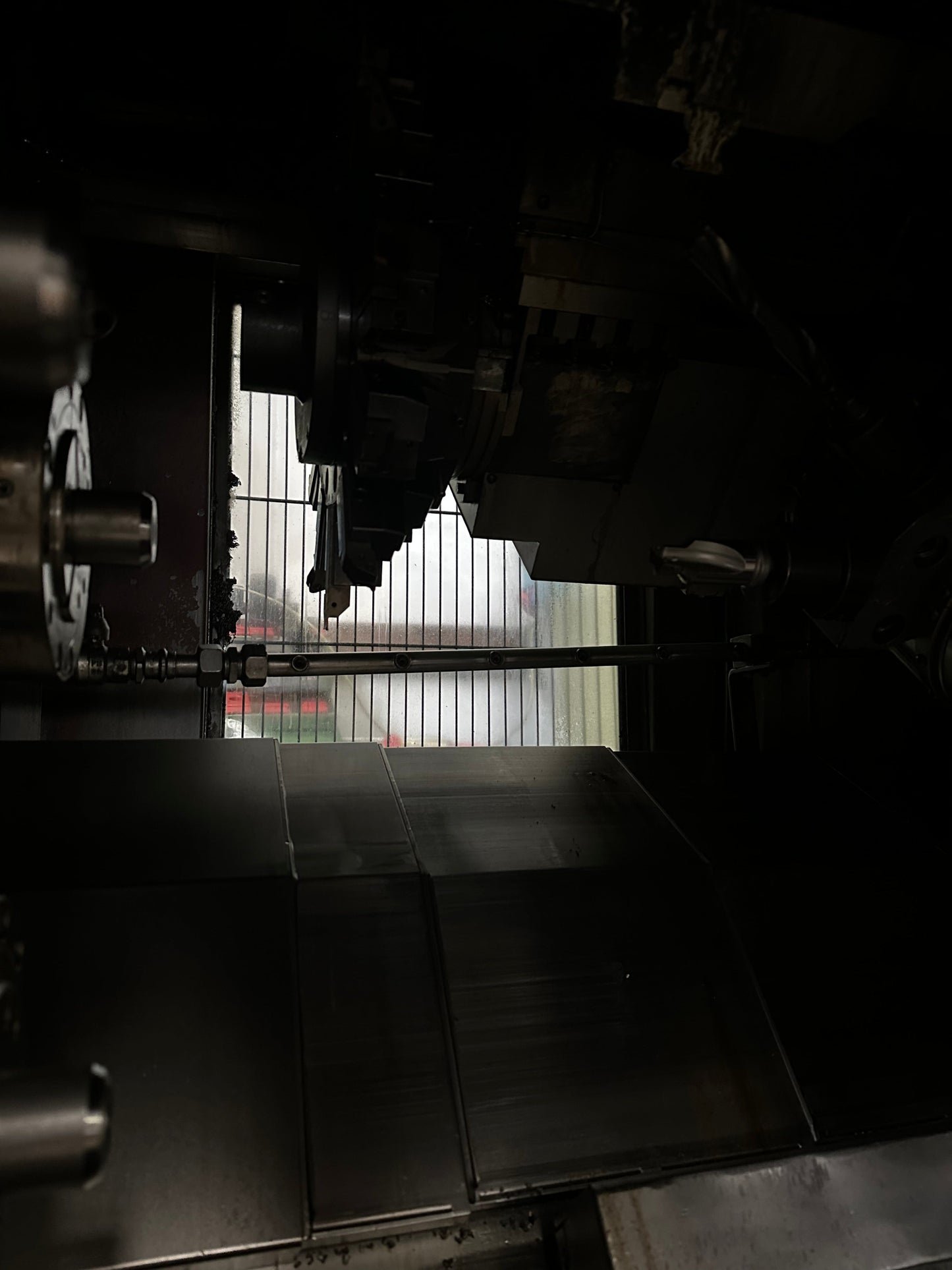 Tornio CNC Gildemeister GM 67 a 3 mandrini con caricatore IEMCA PRA 100/32 il Metalmeccanico Di M