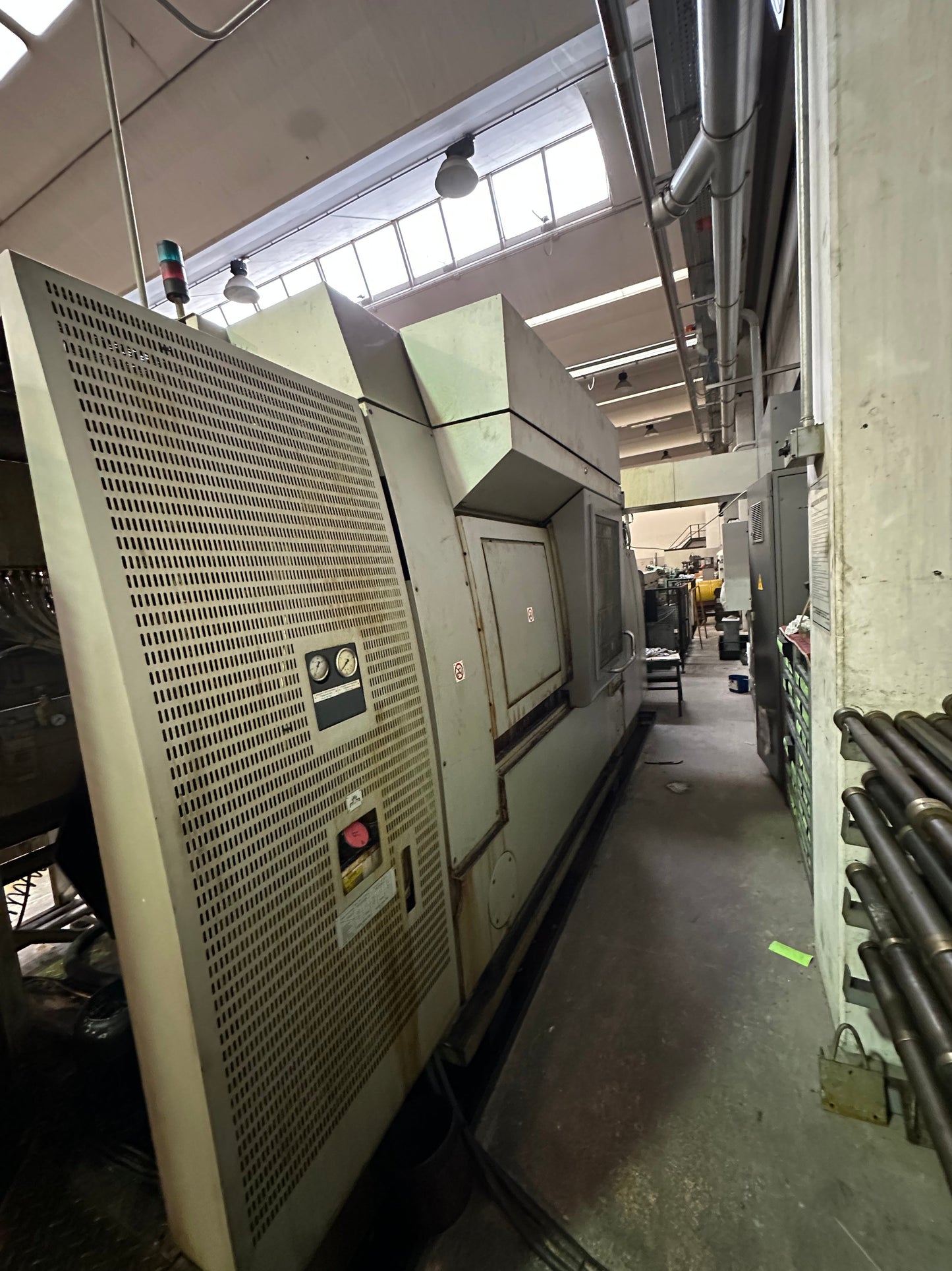 Tornio CNC Gildemeister GM 67 a 3 mandrini con caricatore IEMCA PRA 100/32 il Metalmeccanico Di M