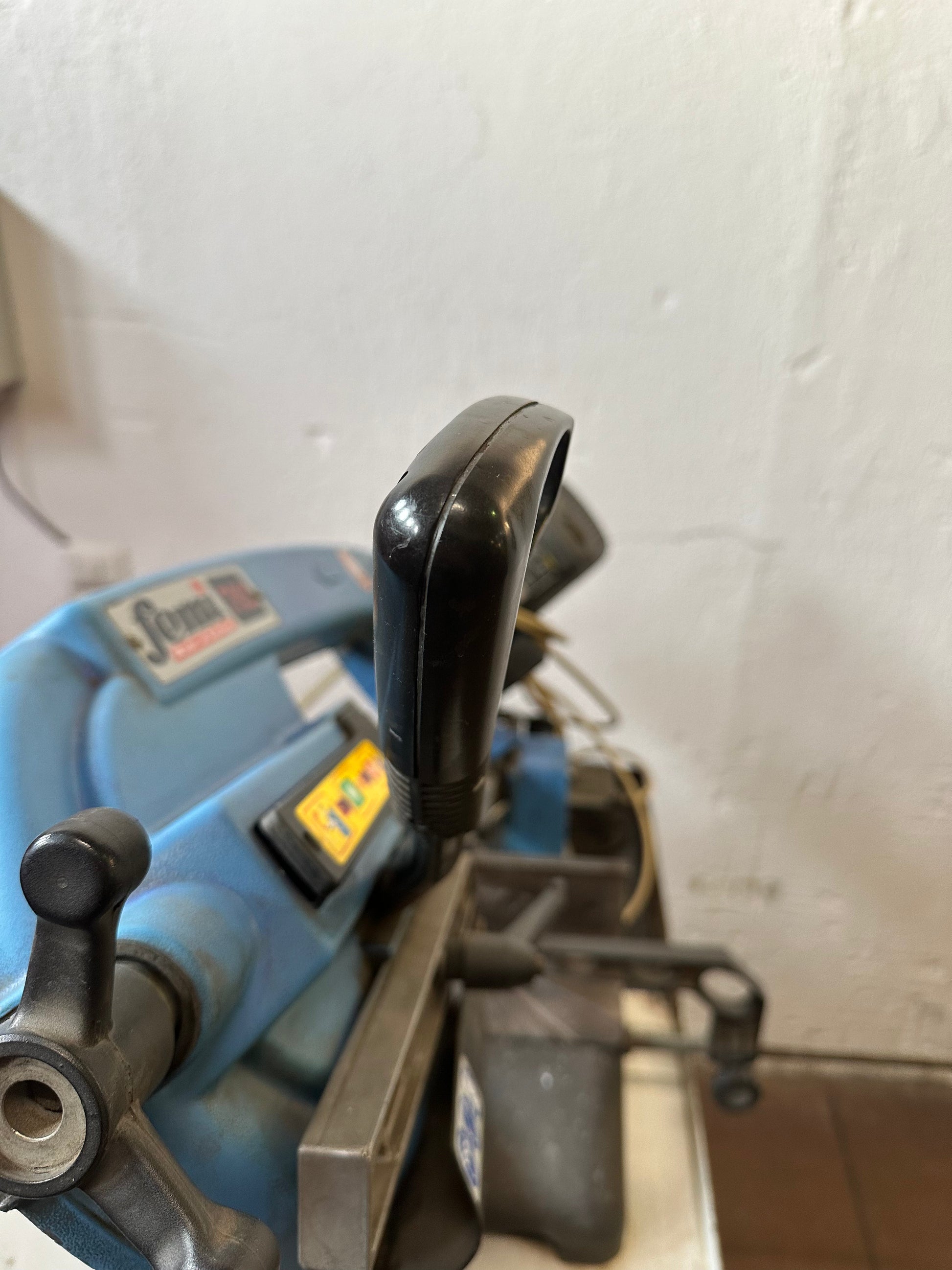 Segatrice a nastro FEMI 792 – 220V usata il Metalmeccanico Di M