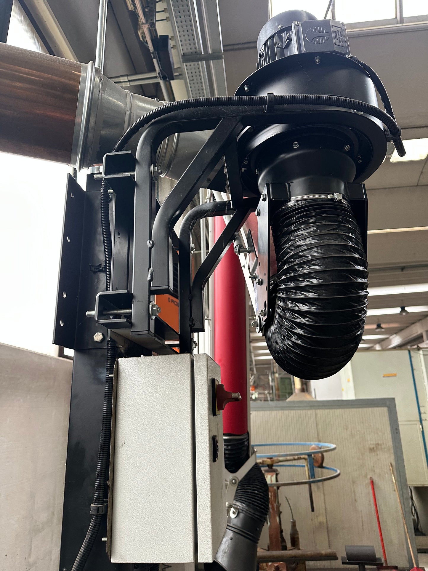 Aspiratore fumi di saldatura AIRBRAVO 5M con braccio snodato – anno 2018 usato (come nuovo) il Metalmeccanico Di M