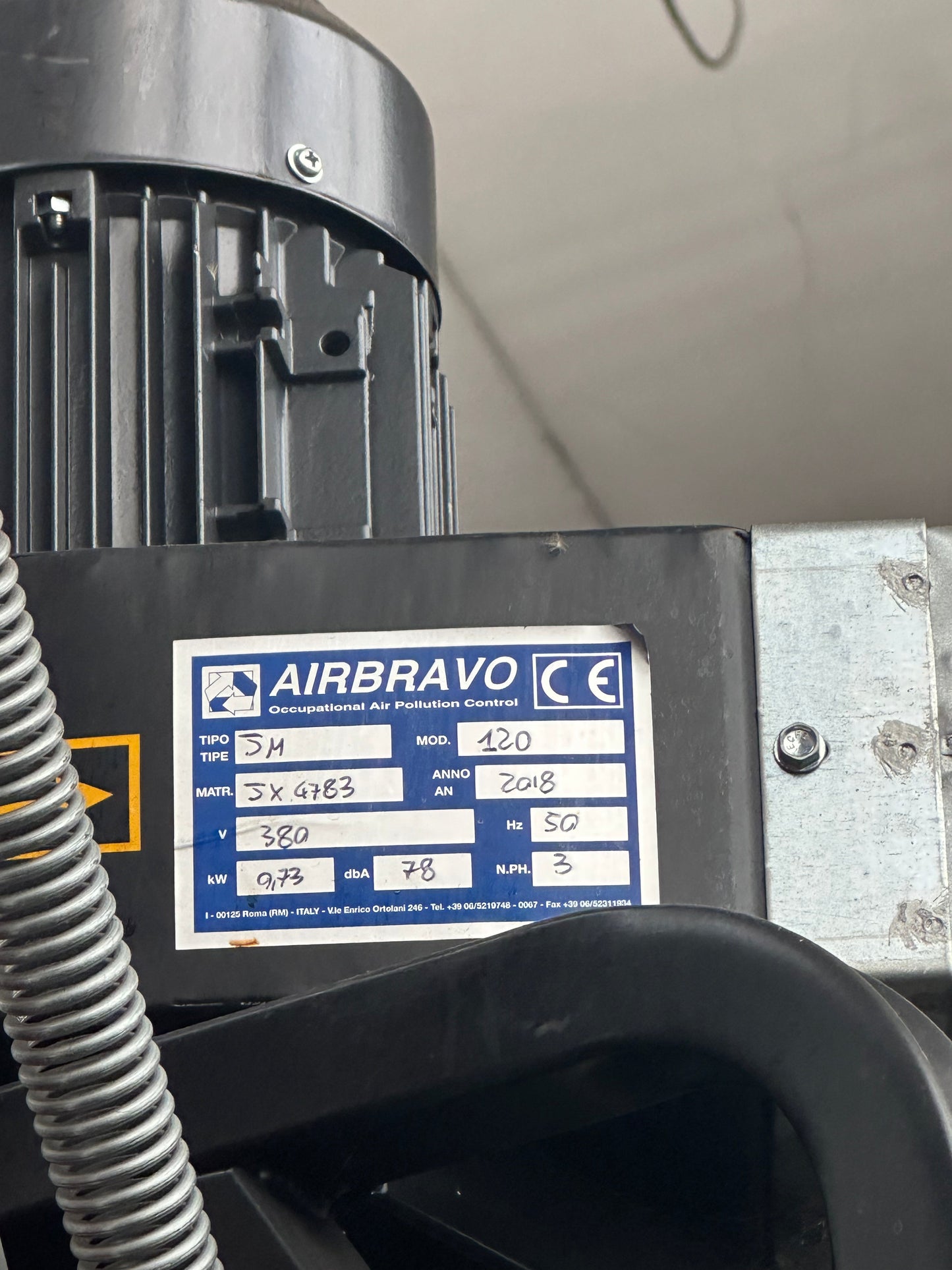 Aspiratore fumi di saldatura AIRBRAVO 5M con braccio snodato – anno 2018 usato (come nuovo) il Metalmeccanico Di M