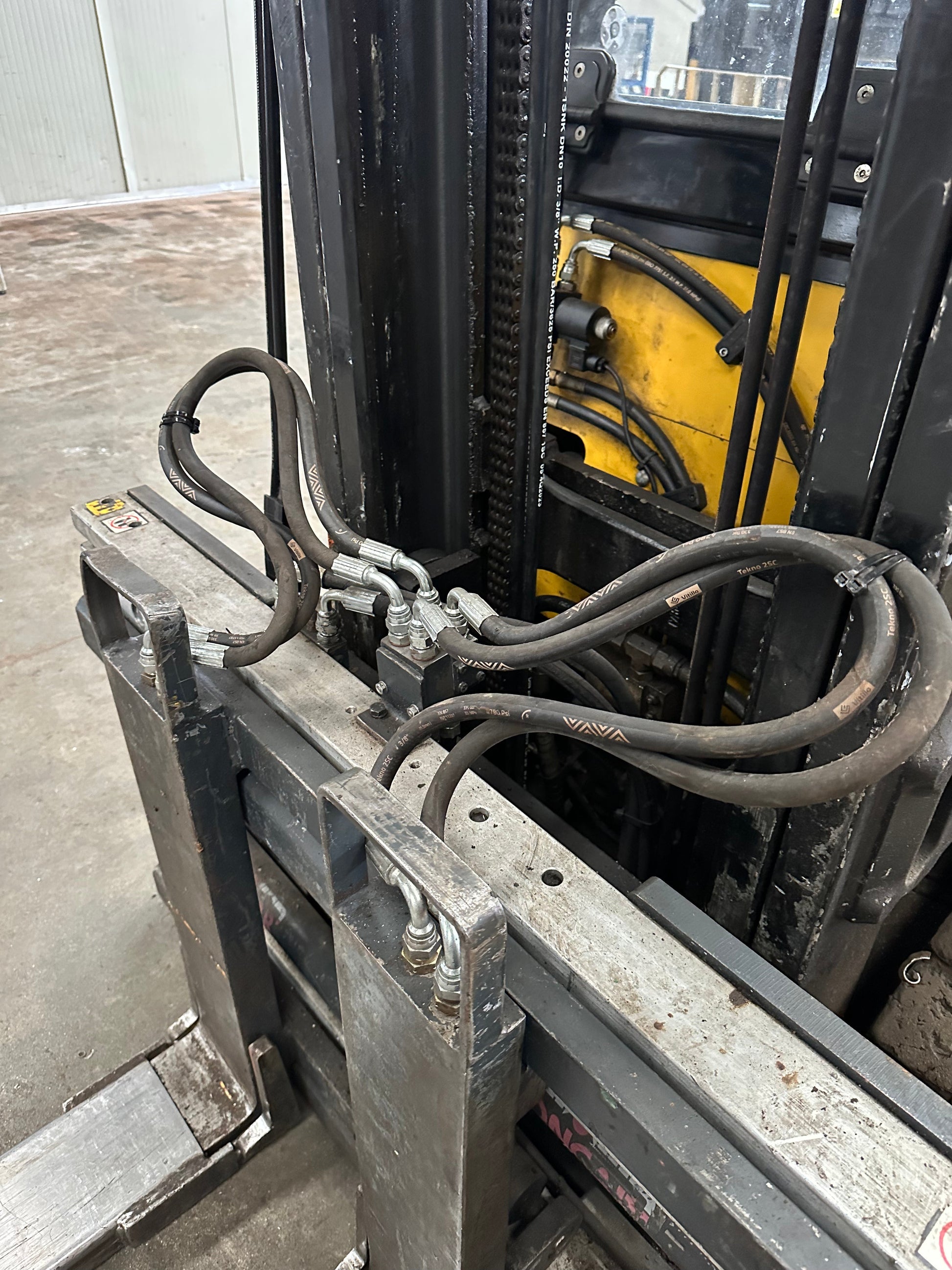 Muletto / Carrello elevatore elettrico YALE ERP30ALF usato – portata 3000 kg – alzata 4.100 mm il Metalmeccanico Di M