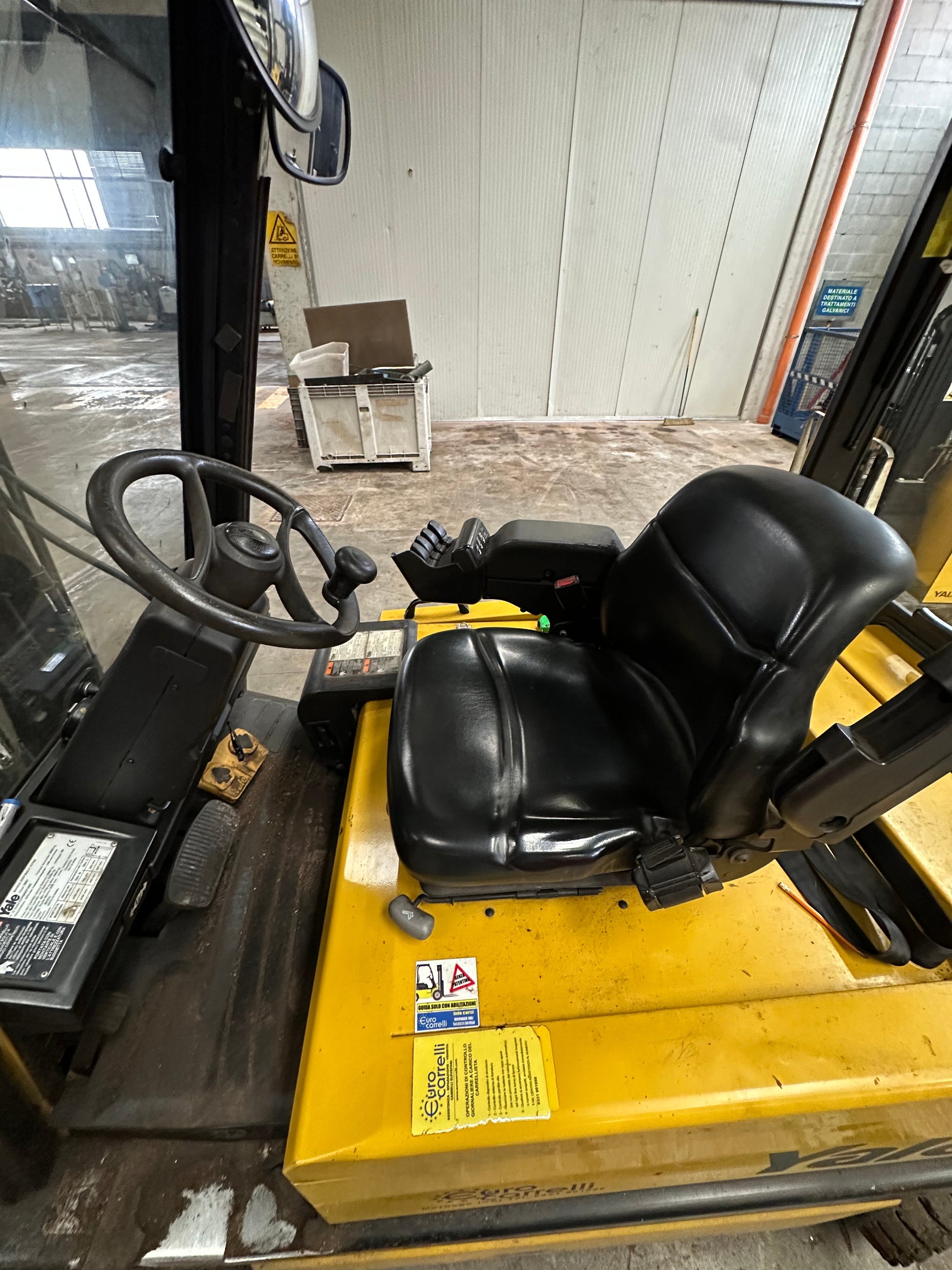 Muletto / Carrello elevatore elettrico YALE ERP30ALF usato – portata 3000 kg – alzata 4.100 mm il Metalmeccanico Di M