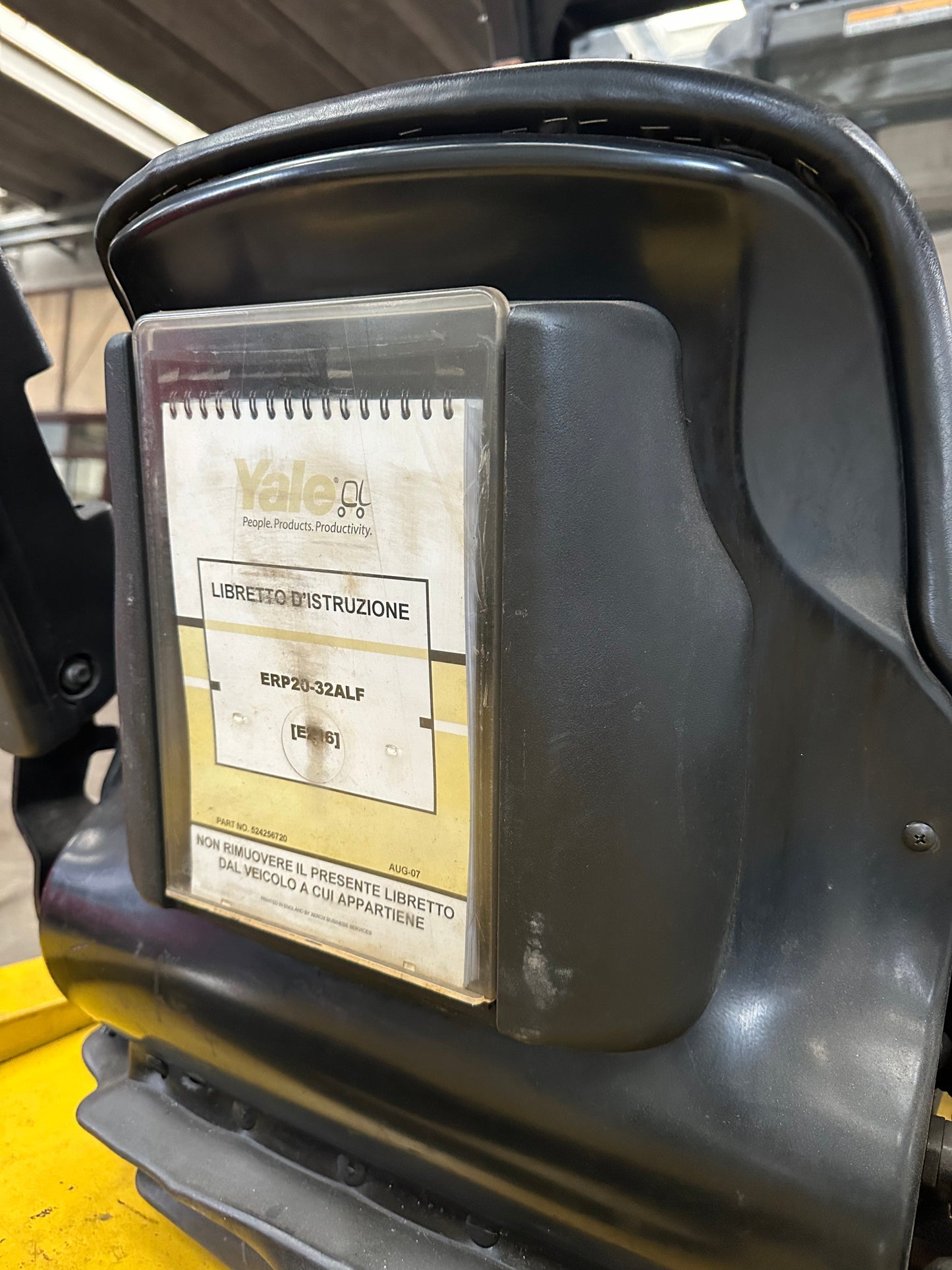 Muletto / Carrello elevatore elettrico YALE ERP30ALF usato – portata 3000 kg – alzata 4.100 mm il Metalmeccanico Di M