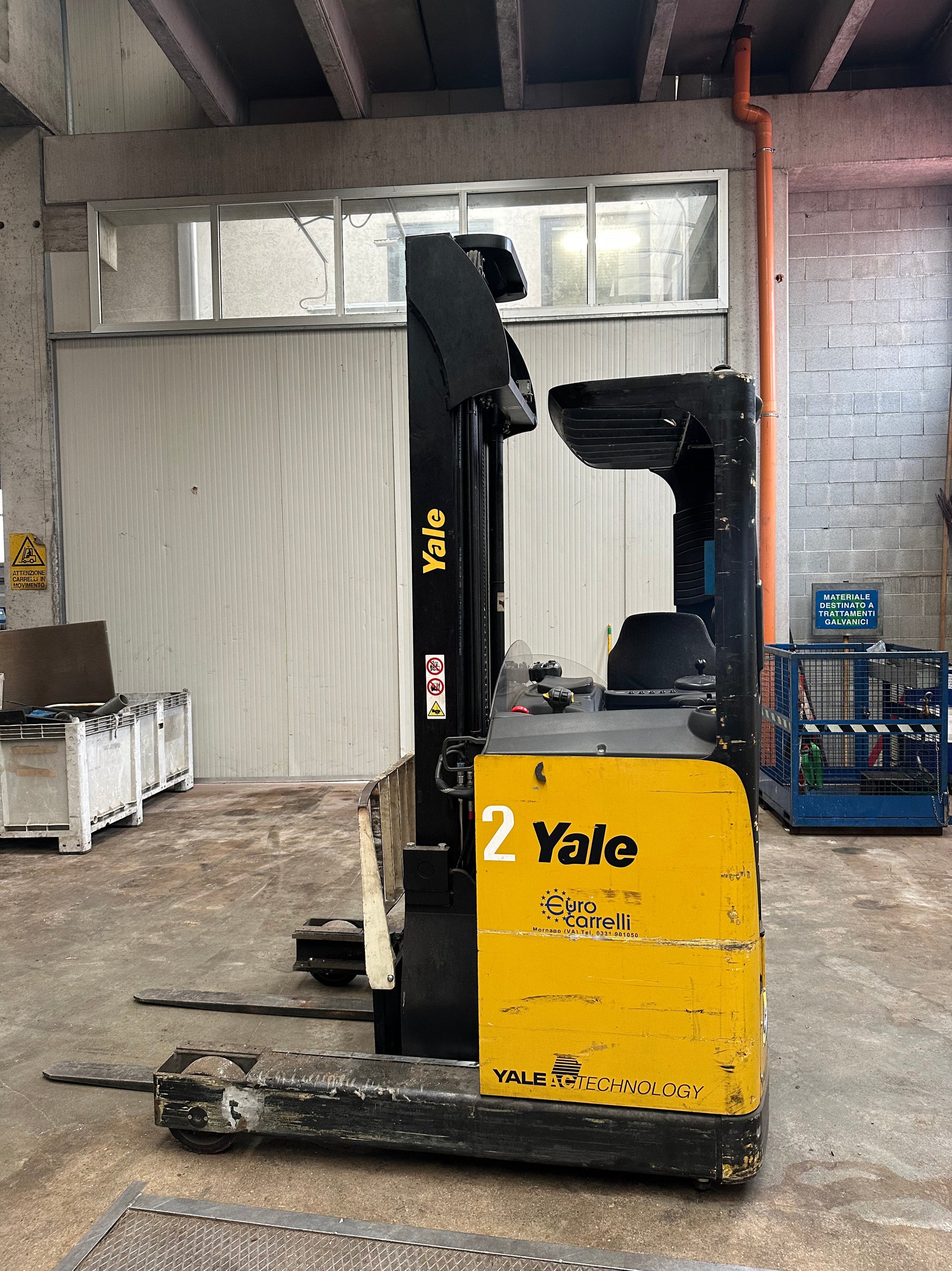Carrello elevatore retrattile YALE MR14 usato – portata 1400 kg – alzata fino a 6.490 mm il Metalmeccanico Di M