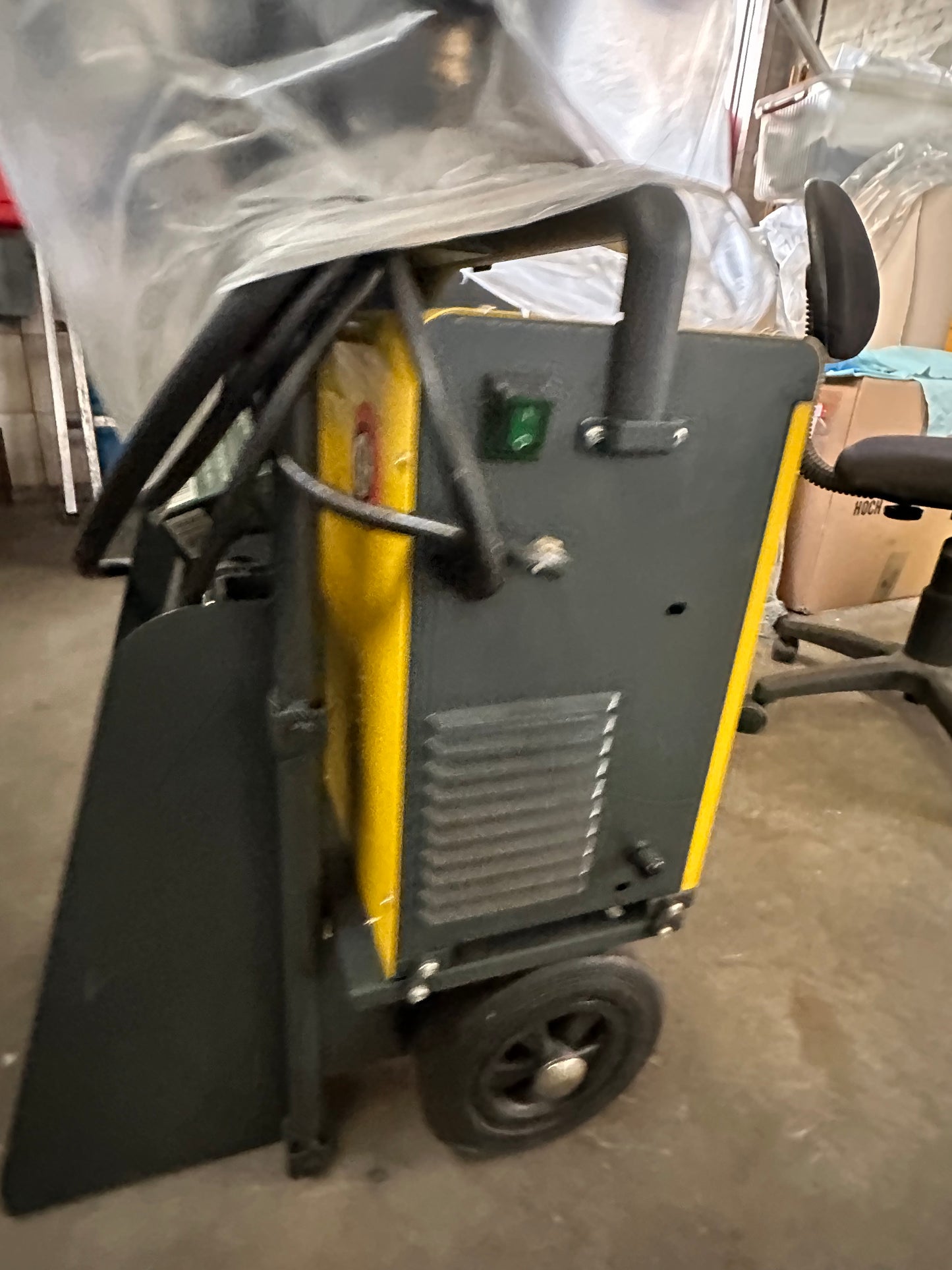 Saldatrice CEA DIGISTAR 2000 PULSE usata completa di carrello e accessori il Metalmeccanico Di M