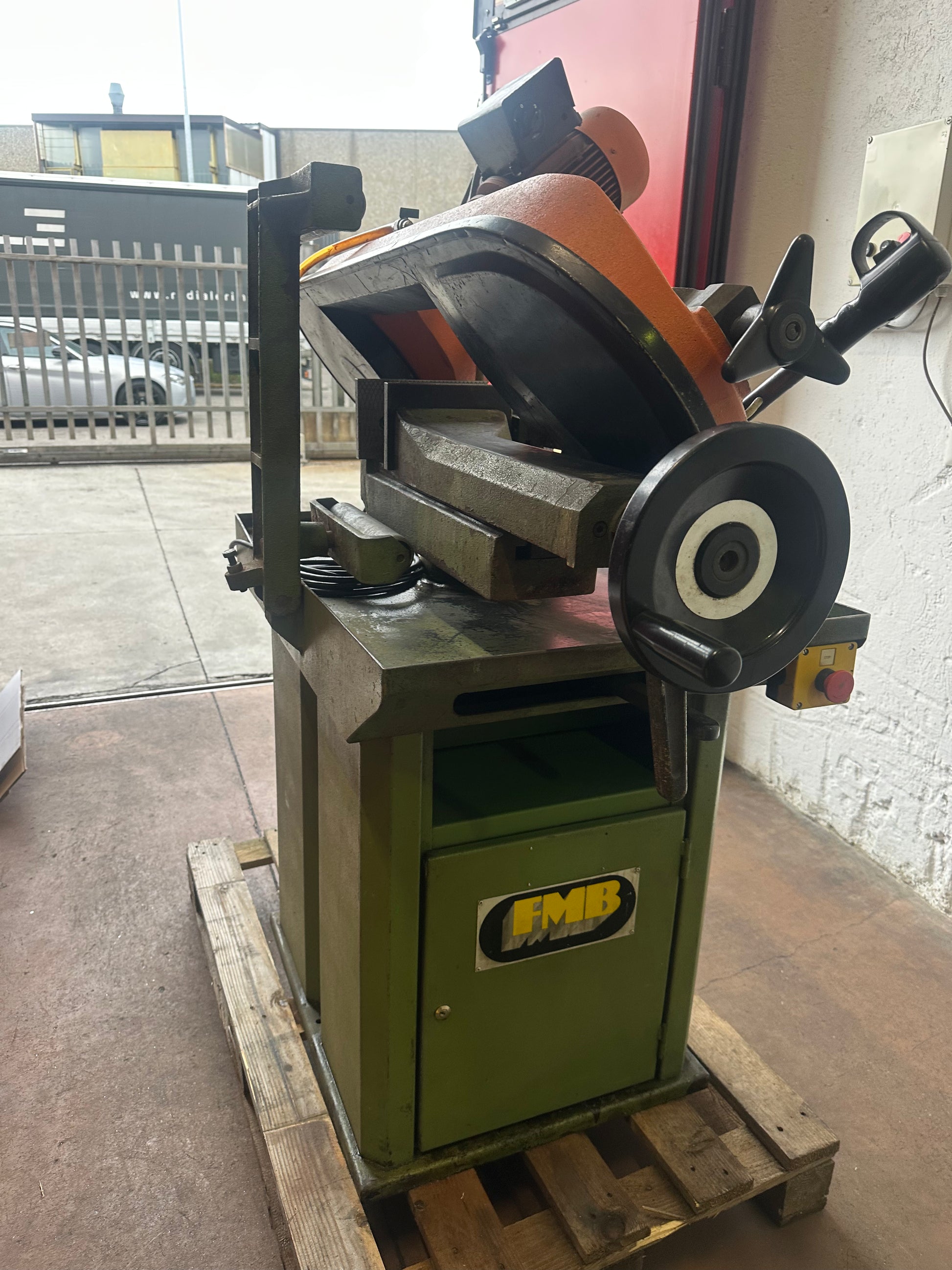 Segatrice a nastro FMB – 380V usata il Metalmeccanico Di M