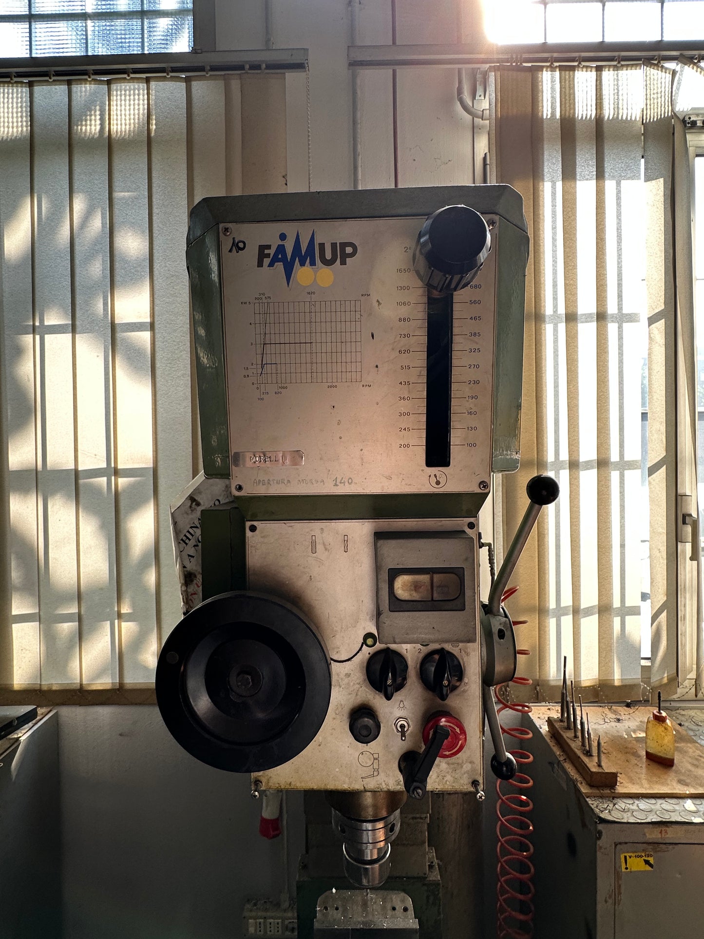 Trapano fresa FAMUP TCS TC VS DA usato con tavola a croce il Metalmeccanico Di M