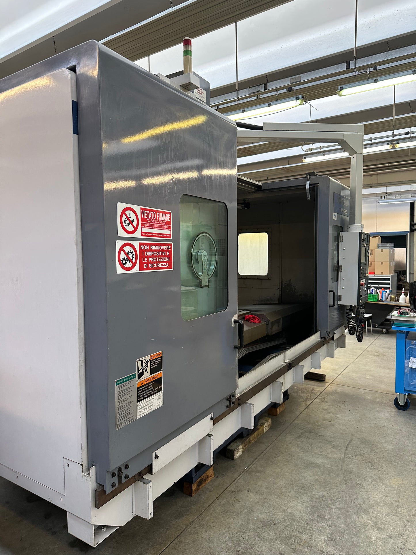 MORI SEIKI MV-650/50 – Centro di lavoro verticale CNC usato il Metalmeccanico Di M