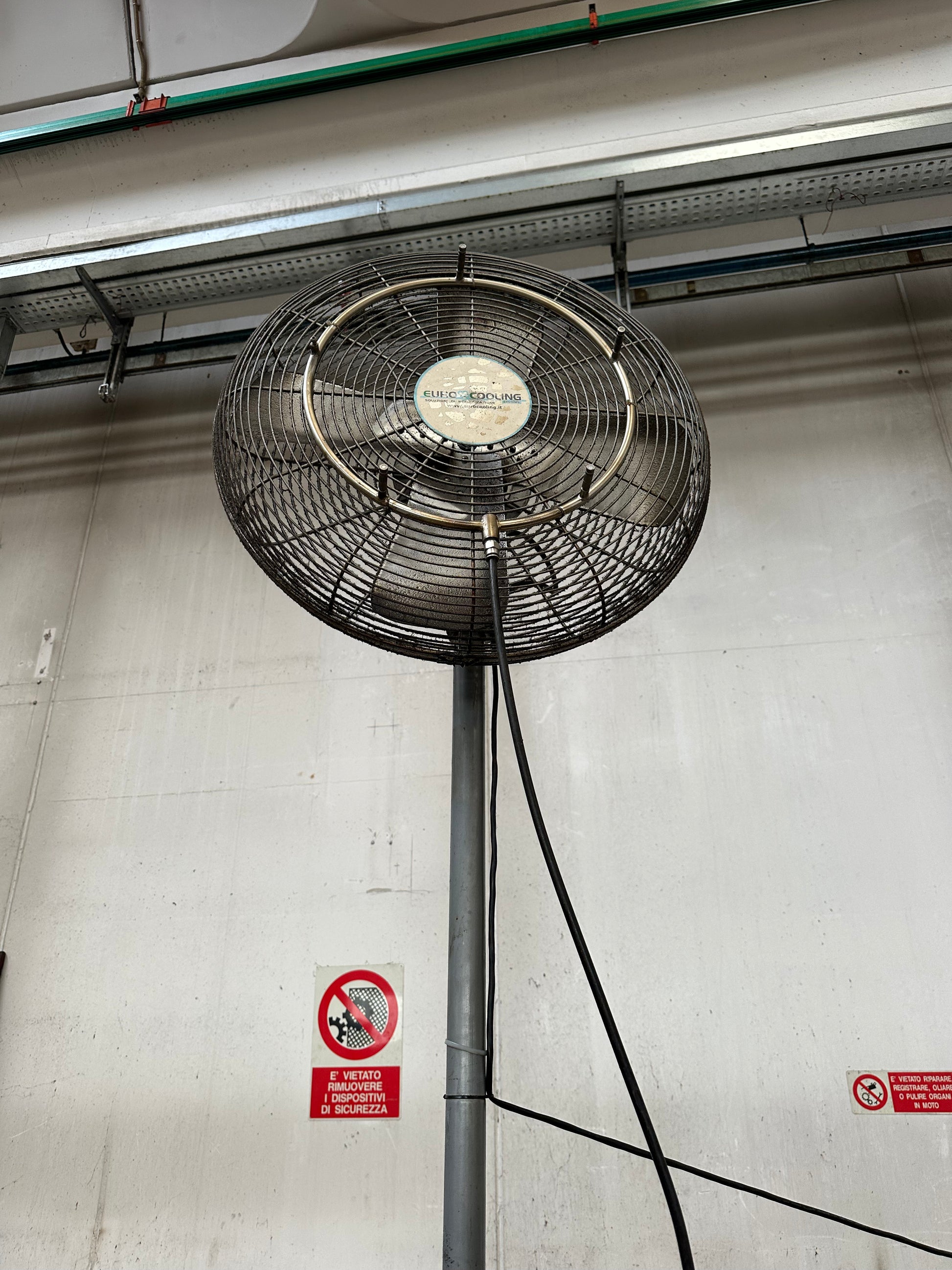 Coppia di ventilatori nebulizzatori industriali Euro Cooling usati il Metalmeccanico Di M