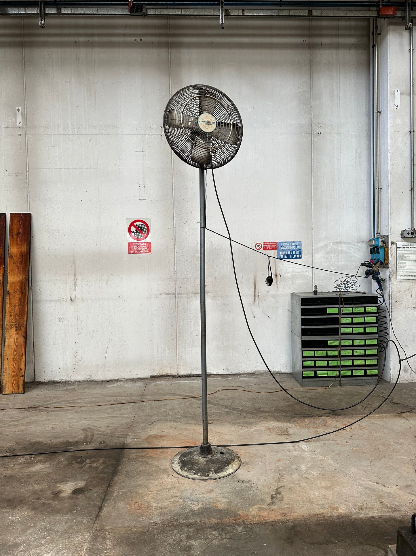 Coppia di ventilatori nebulizzatori industriali Euro Cooling usati il Metalmeccanico Di M