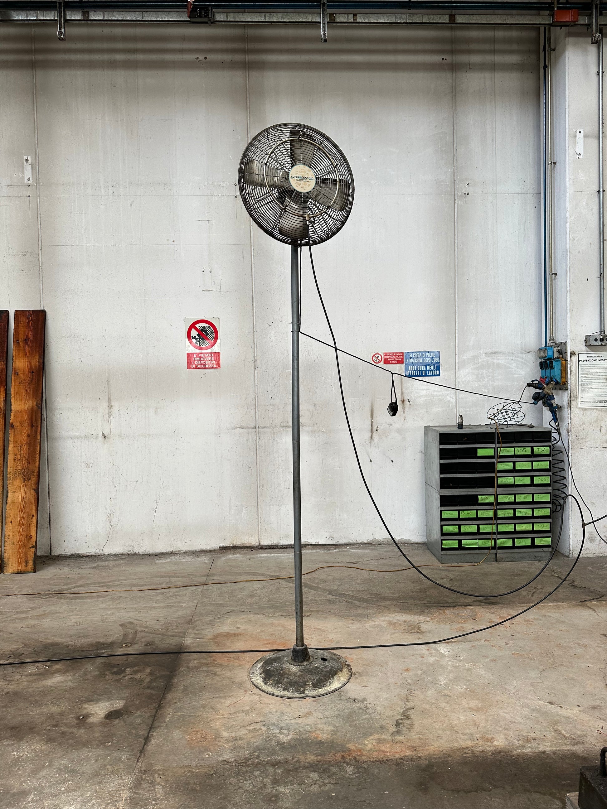 Coppia di ventilatori nebulizzatori industriali Euro Cooling usati il Metalmeccanico Di M