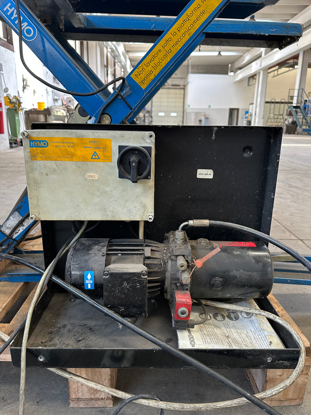 Piattaforma elevatrice elettroidraulica a pantografo HYMO MX 10-8E – portata 1.000 kg il Metalmeccanico Di M