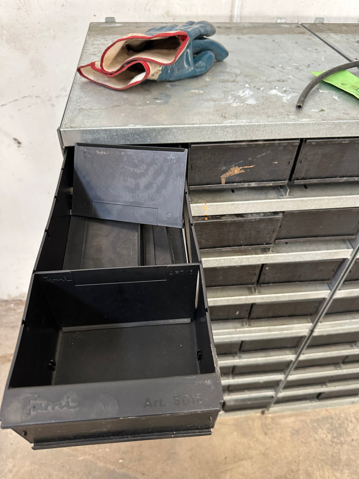 Cassettiera portaminuteria industriale Fami a 2 moduli con cassetti estraibili – usata il Metalmeccanico Di M