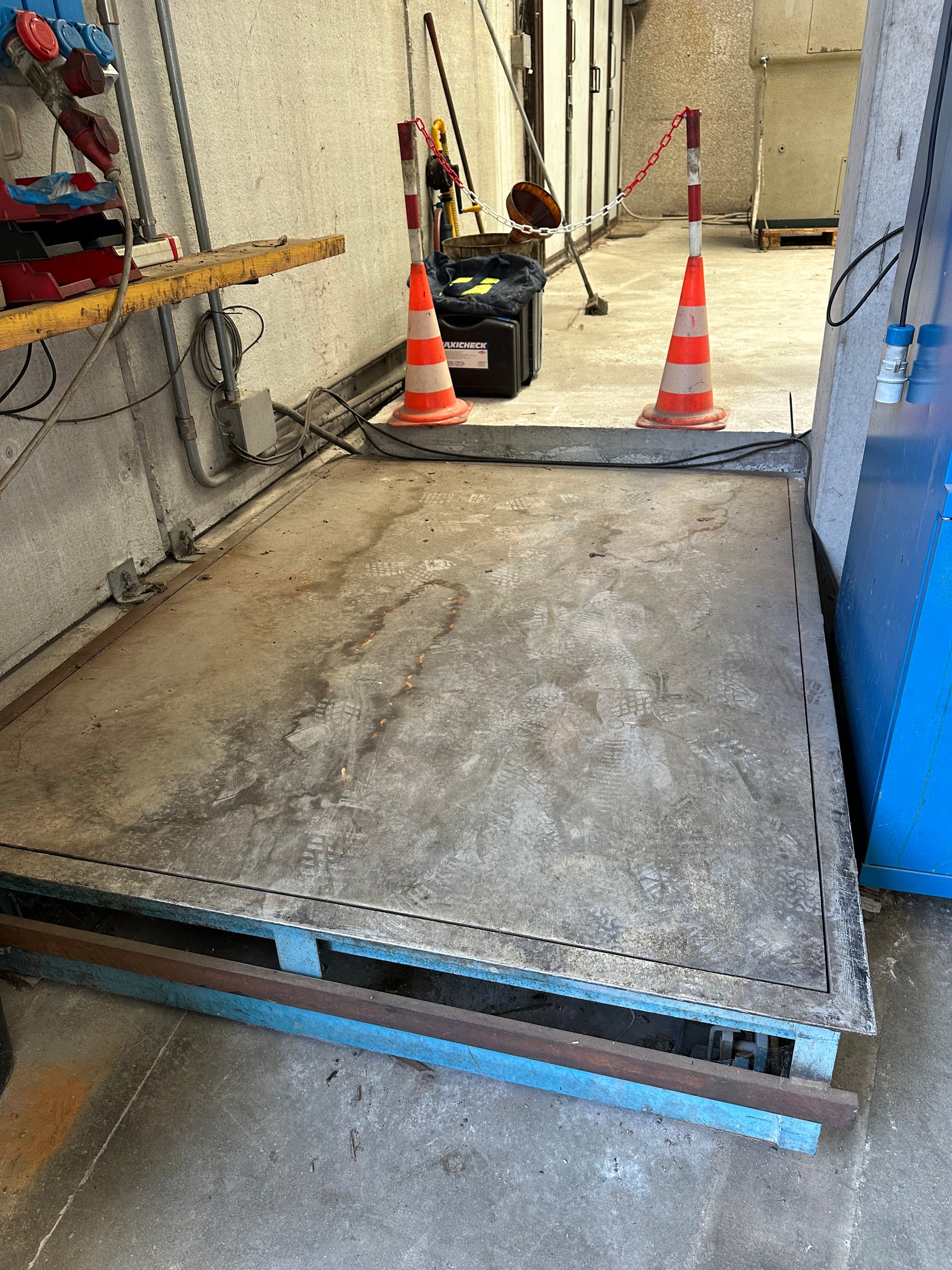 Bilancia contapezzi industriale Alpi Sistemi con doppia piattaforma pesa pallet – TESAR TS100 usata il Metalmeccanico Di M