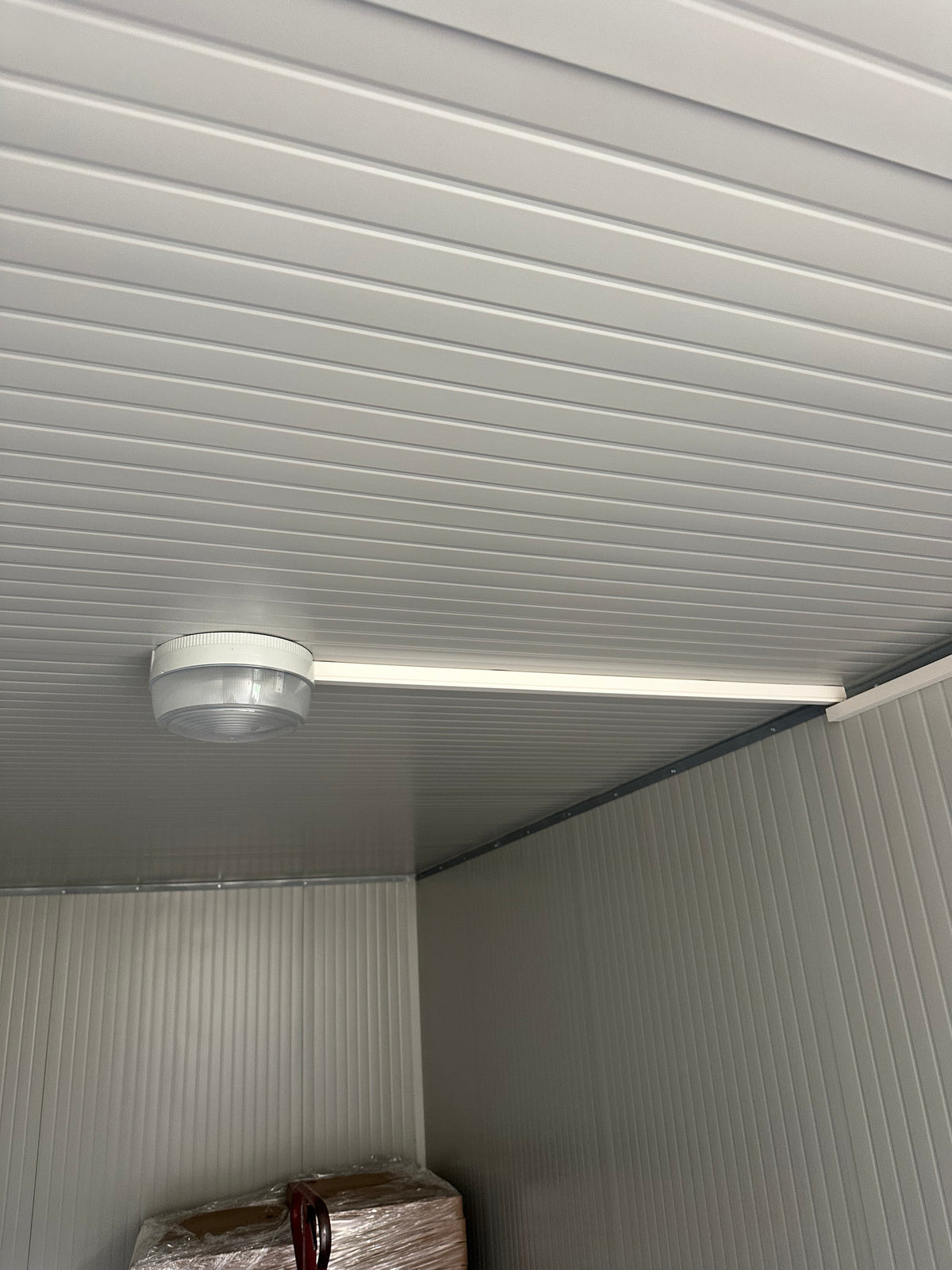 Novobox modulo prefabbricato coibentato uso ufficio / magazzino – circa 6,4 × 2,4 m – usato pari al nuovo il Metalmeccanico Di M