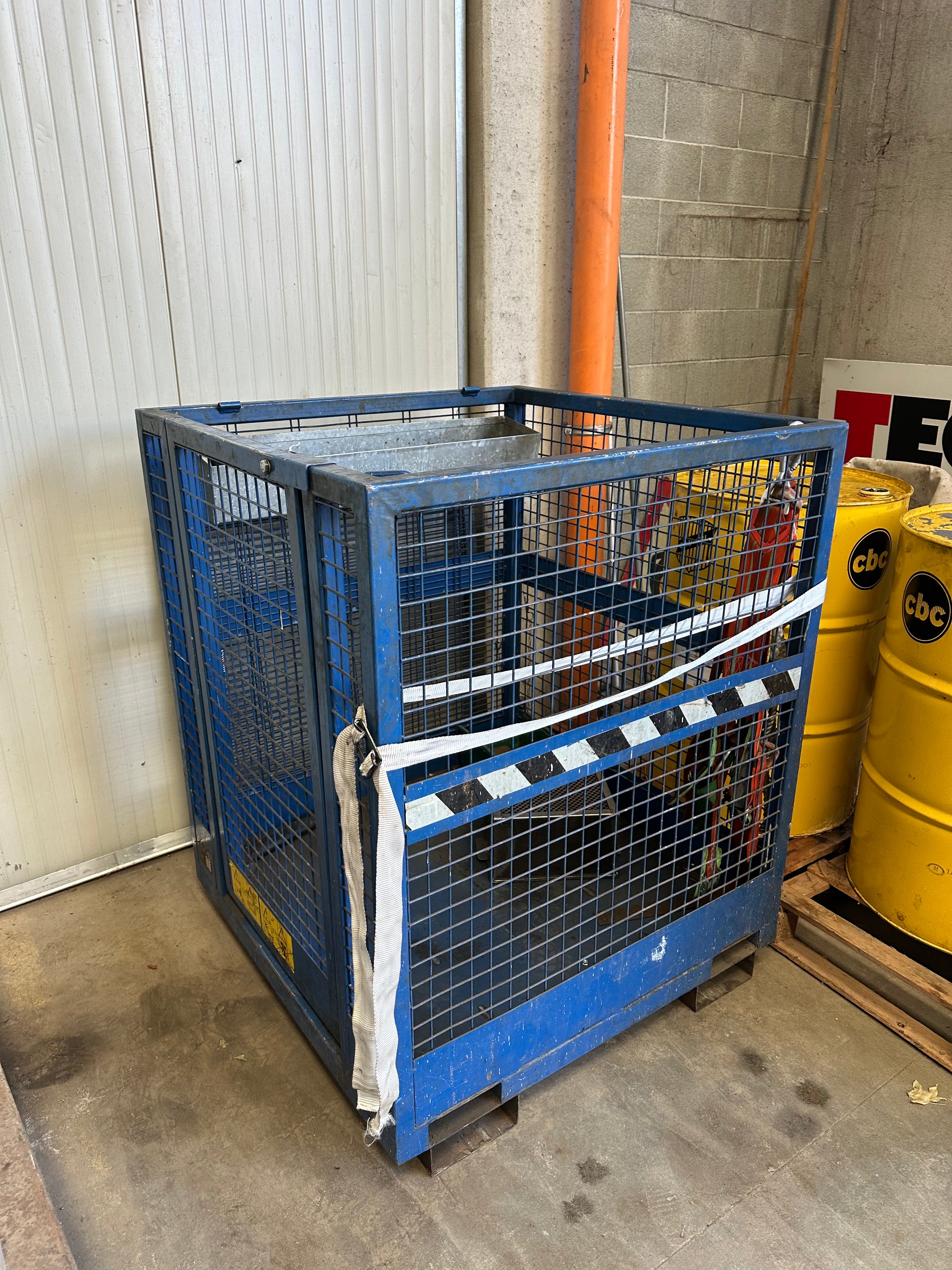 Carrello elevatore, muletto retrattile YALE MR14 usato – portata 1400 kg – alzata fino a 6.490 mm il Metalmeccanico Di M