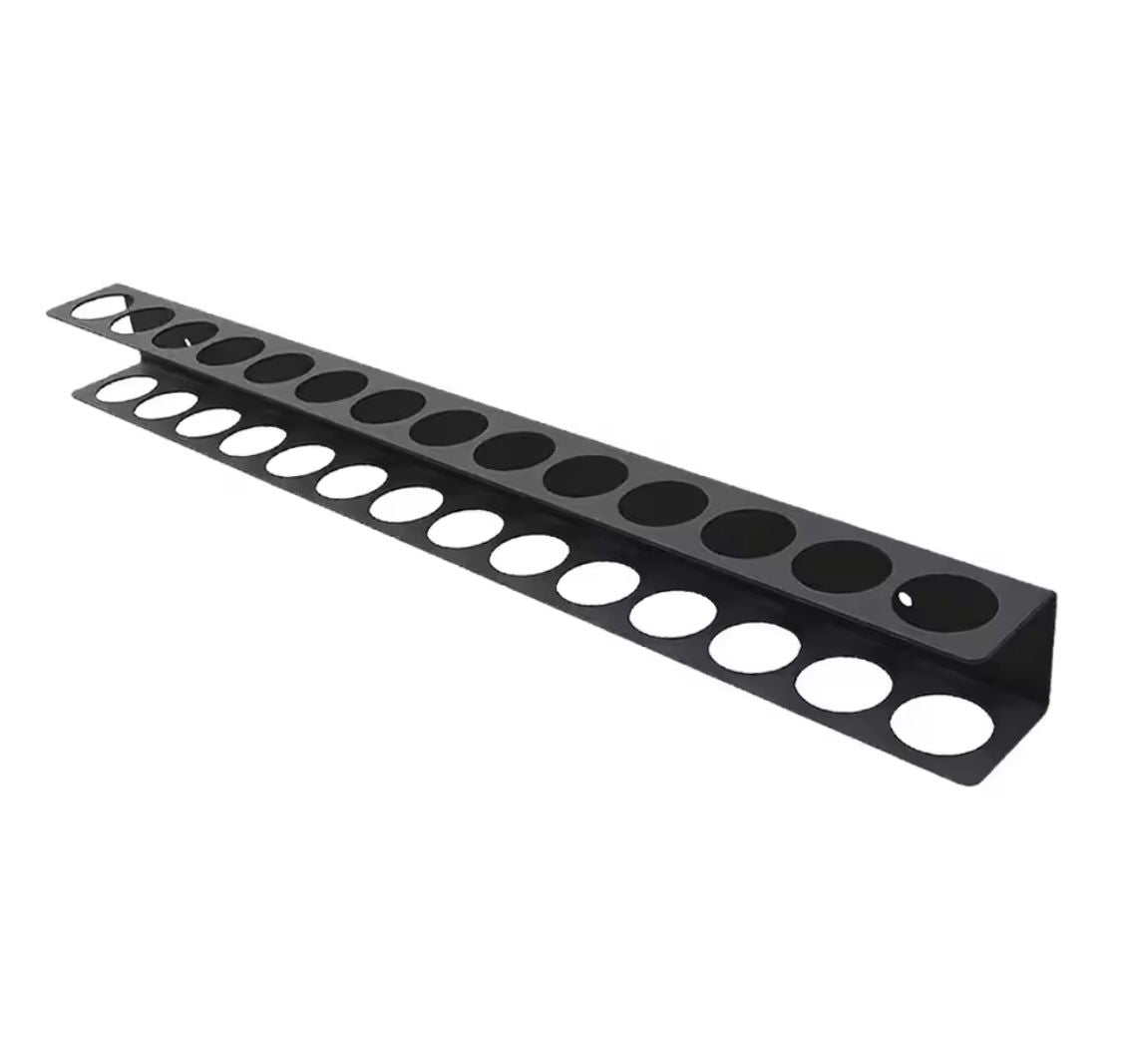 Organizzatore a muro per utensileria.