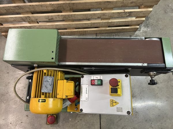 Levigatrice a nastro orientabile MARPOL 101 usata a norme CE il Metalmeccanico Di M